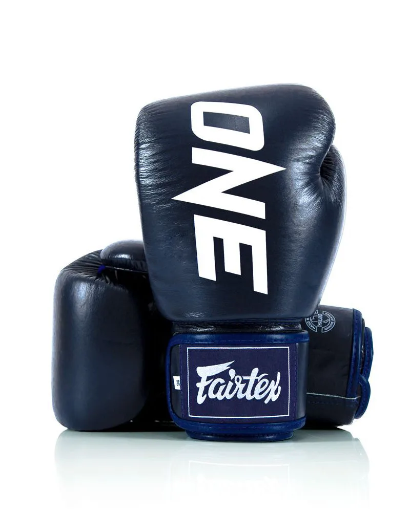 Сини боксови ръкавици Fairtex x ONE Championship BGV1 с лого на ONE Championship