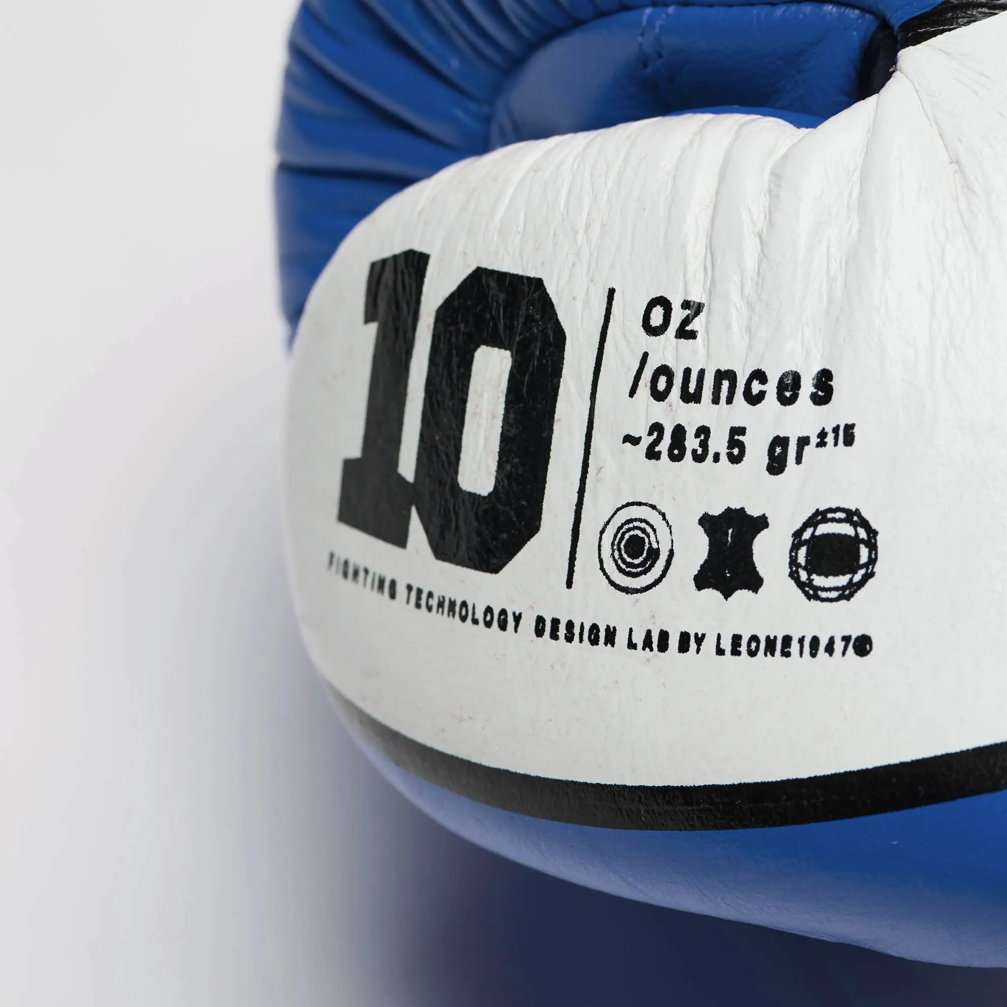 Leone - SHOCK Boxing Gloves GN047 / Blue етикет с тегло 10 oz