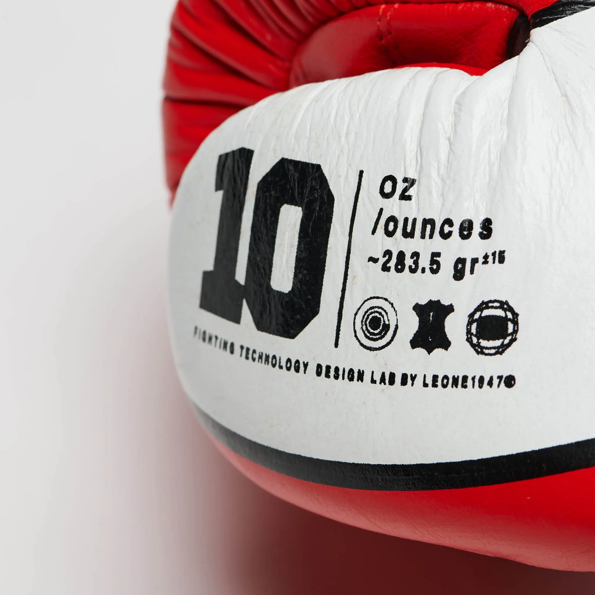 Leone - SHOCK Boxing Gloves GN047 / Red размер 10 oz