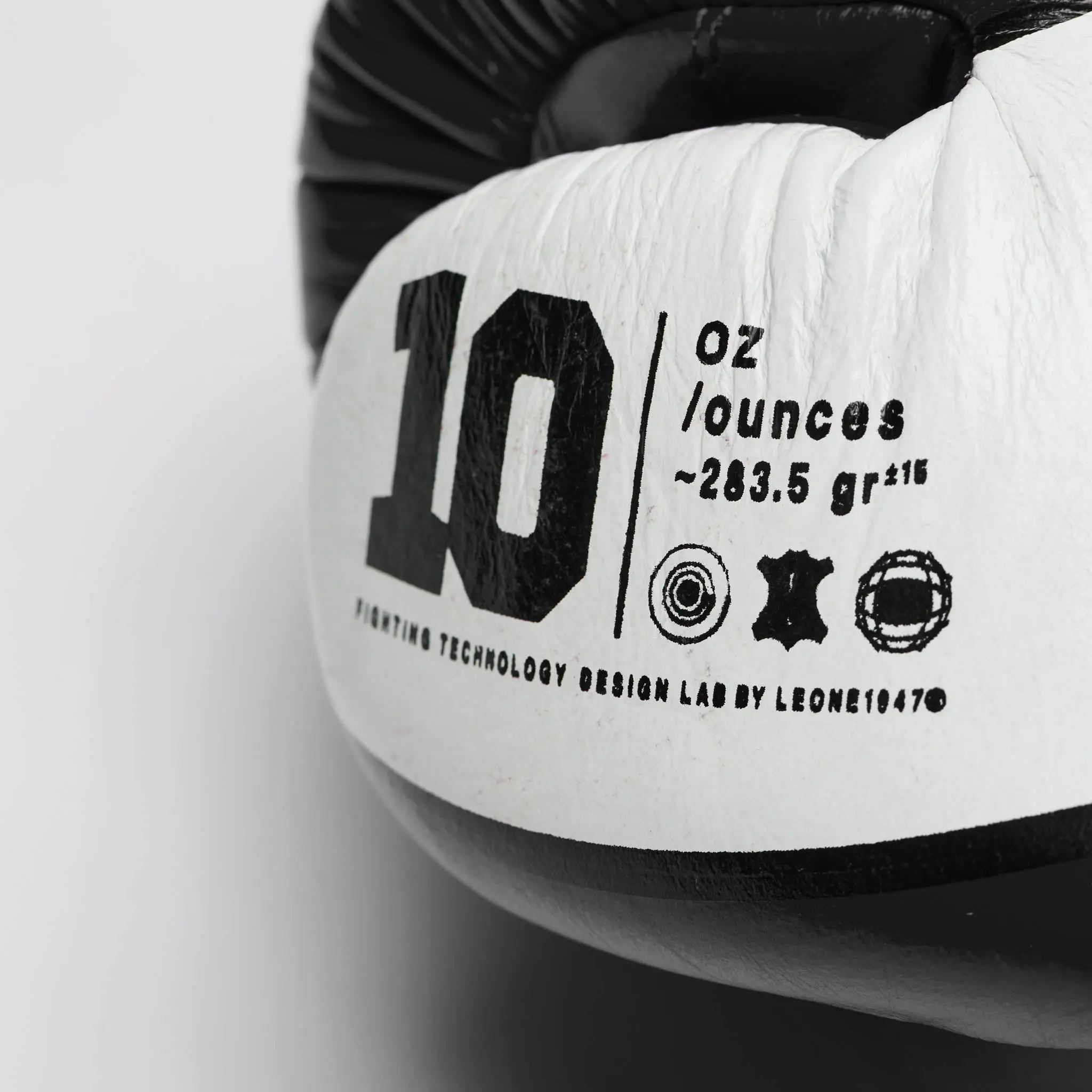Leone - SHOCK Boxing Gloves GN047 / Black детайл размер
