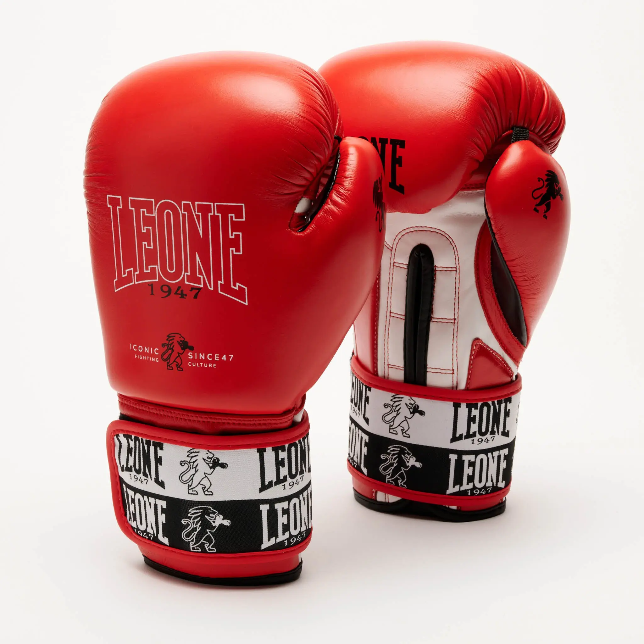Leone - ICONIC BOXING GLOVES GN208 / Red близък план на детайли