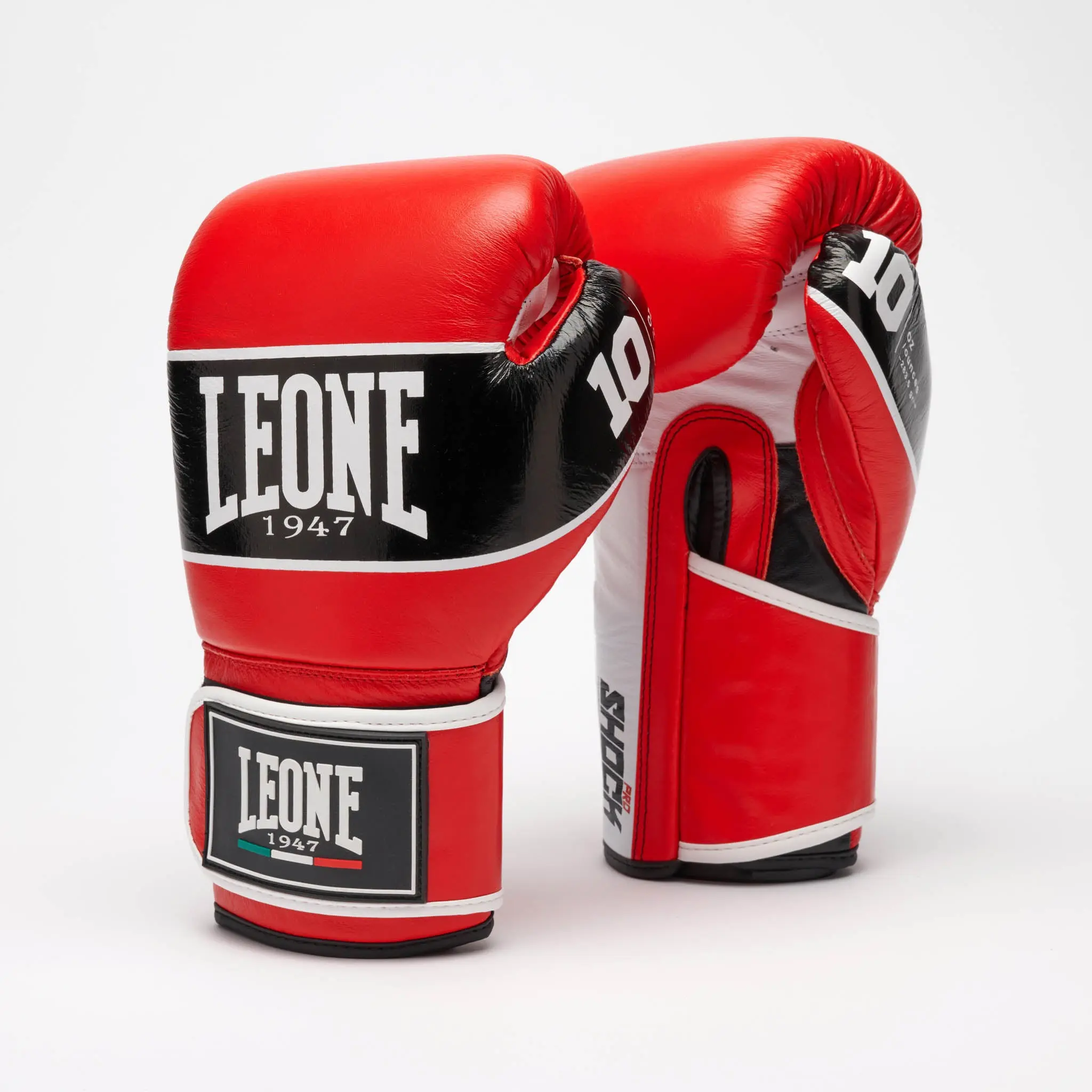 Leone - SHOCK PRO BOXING GLOVES - Black - GN057 преден изглед