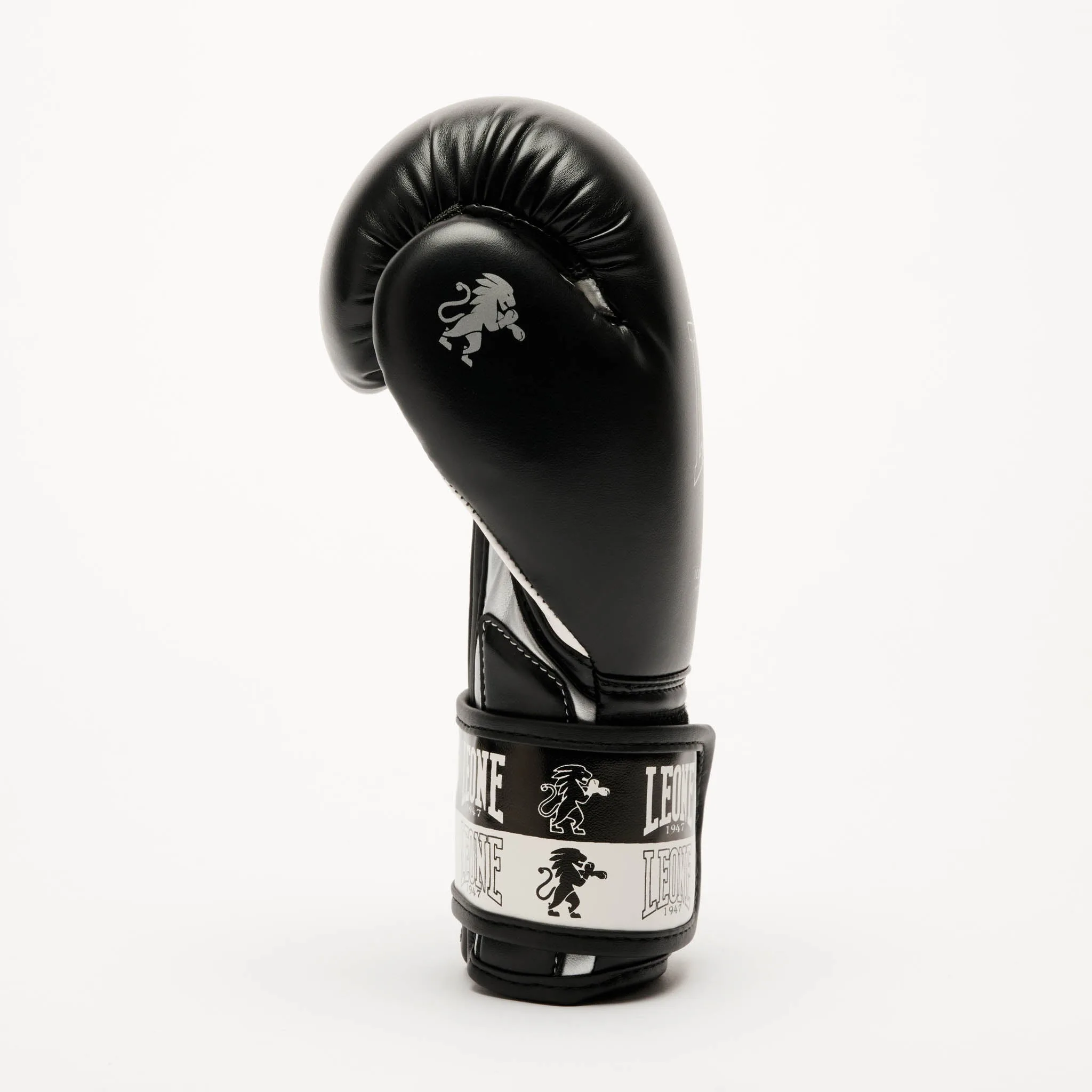 Leone - ICONIC BOXING GLOVES GN408J / Black етикет размер