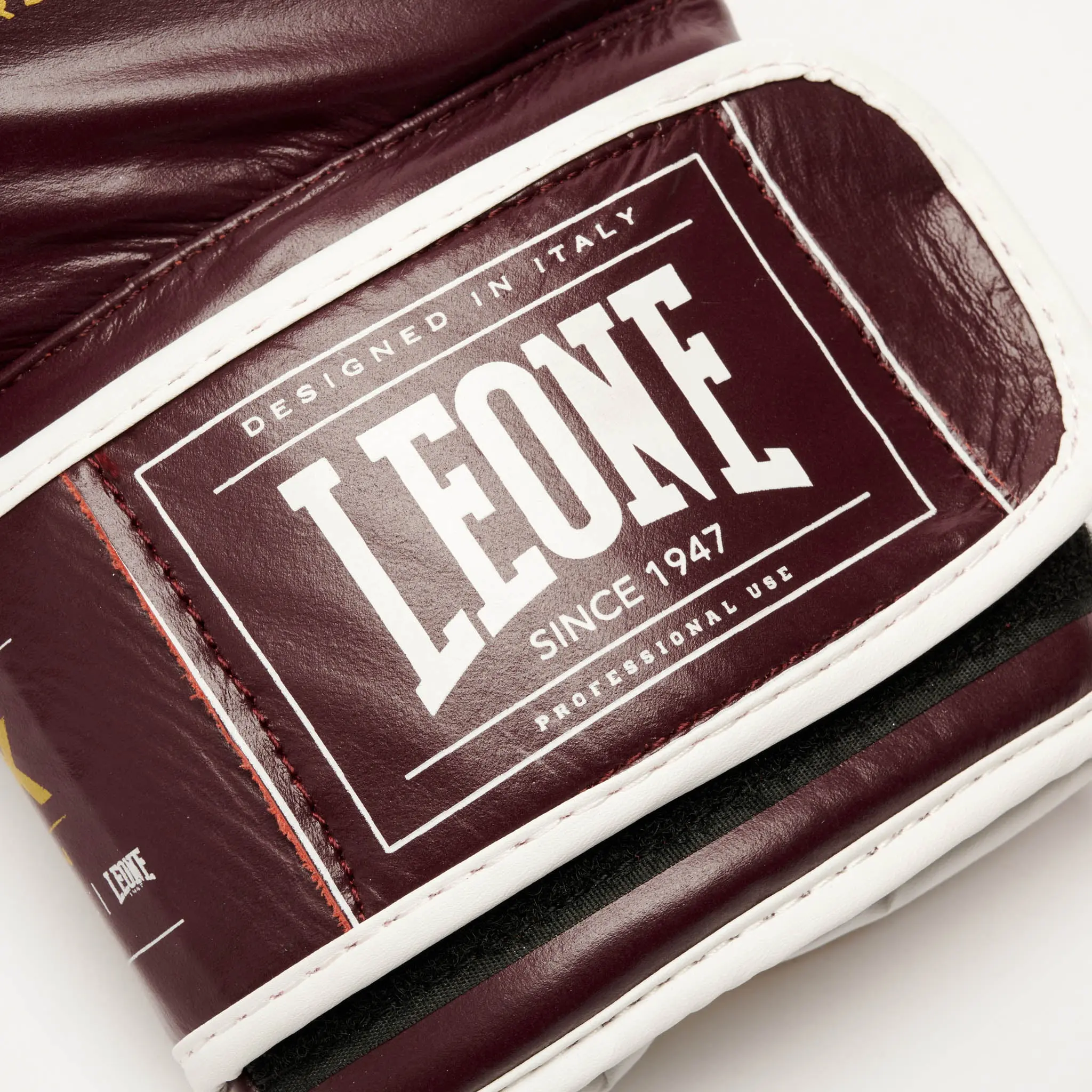 Leone - SHOCK X BOXING GLOVES GN047X Bordeoux етикет