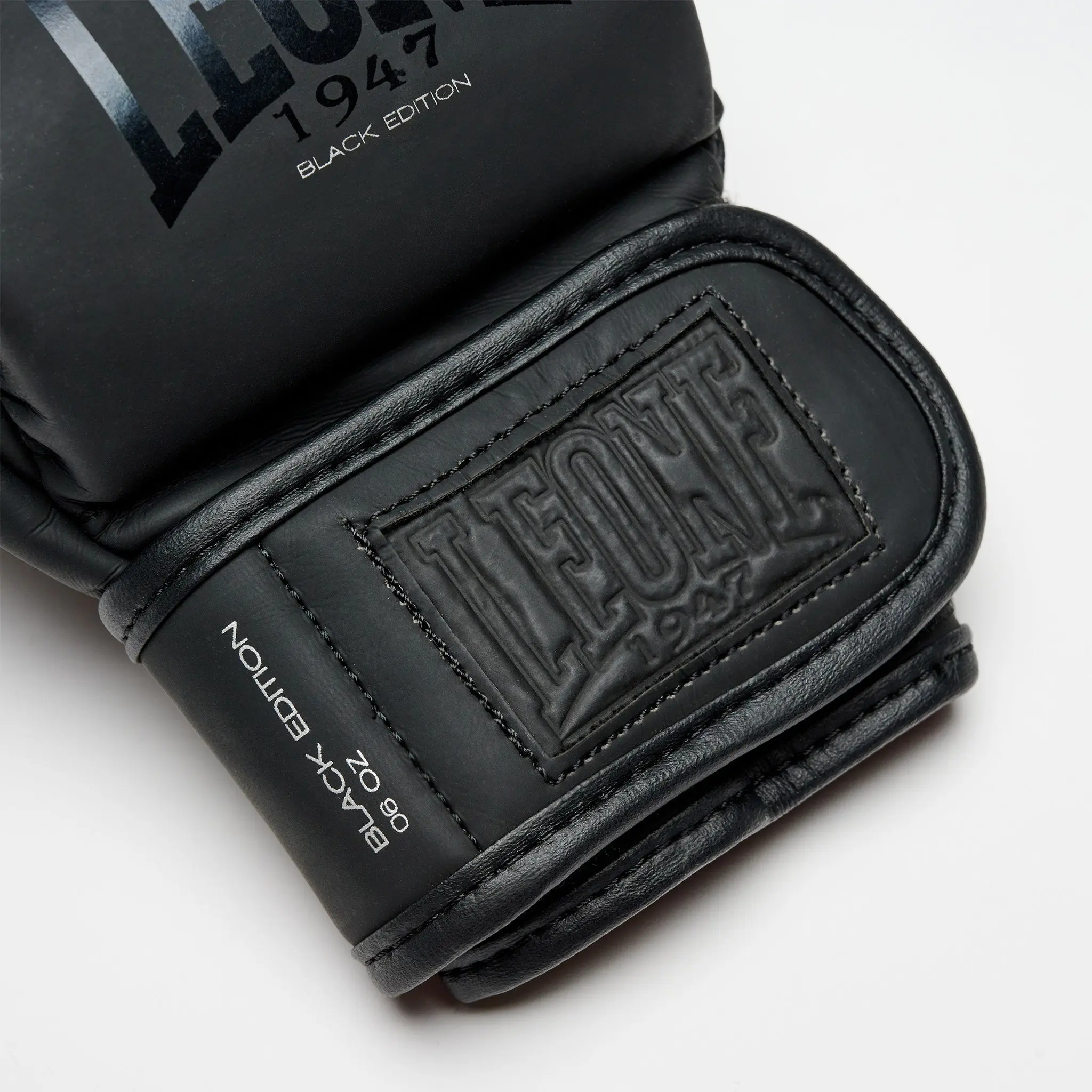 Leone - BLACK EDITION MMA GLOVES GP105 - Black, детайл от закопчаване