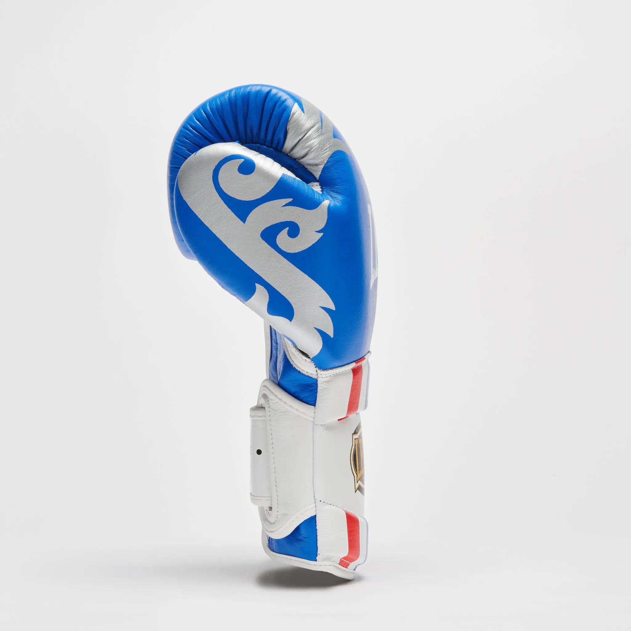 Leone - BOXING GLOVES THAI STYLE - Blue - GN114 страничен изглед