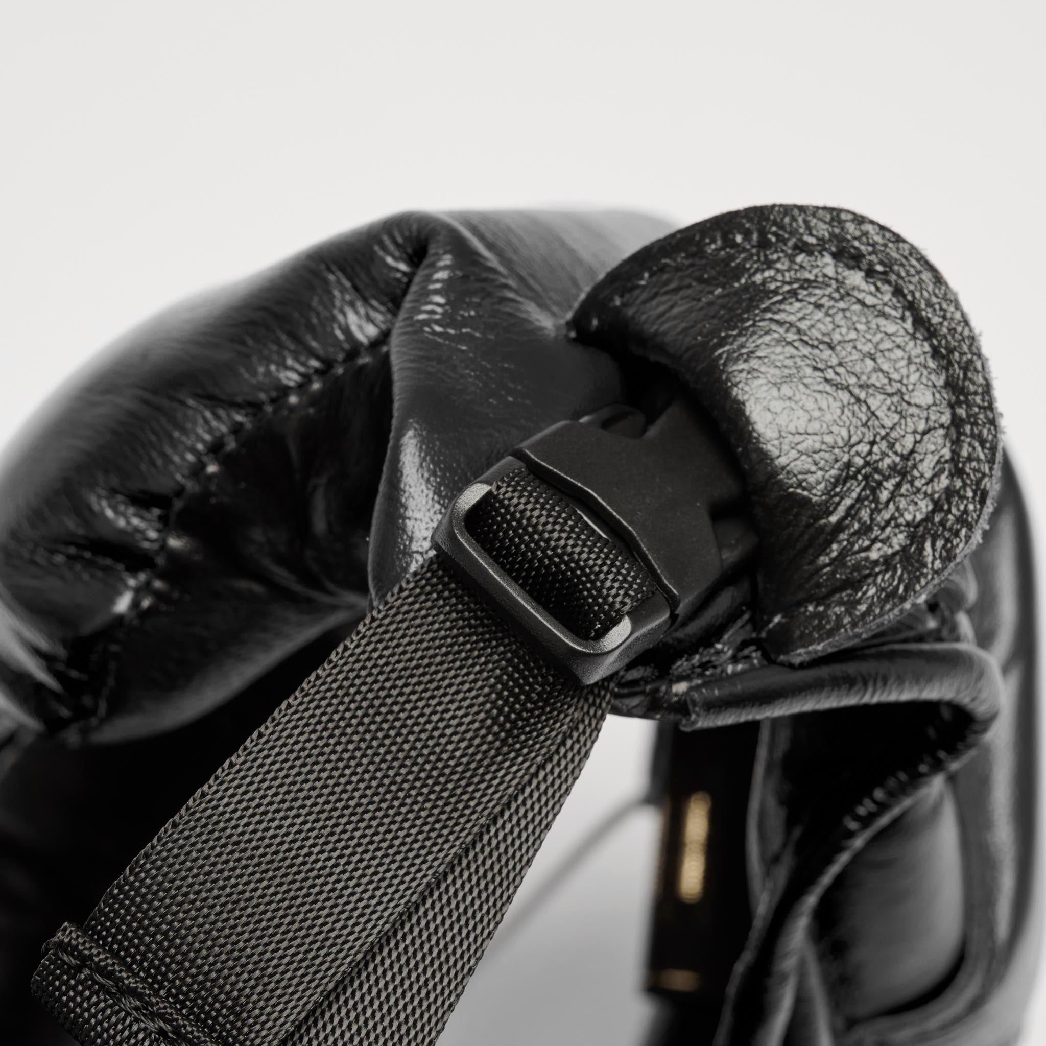 Leone 1947 Augusto Classic Headgear - Black черна закопчалка