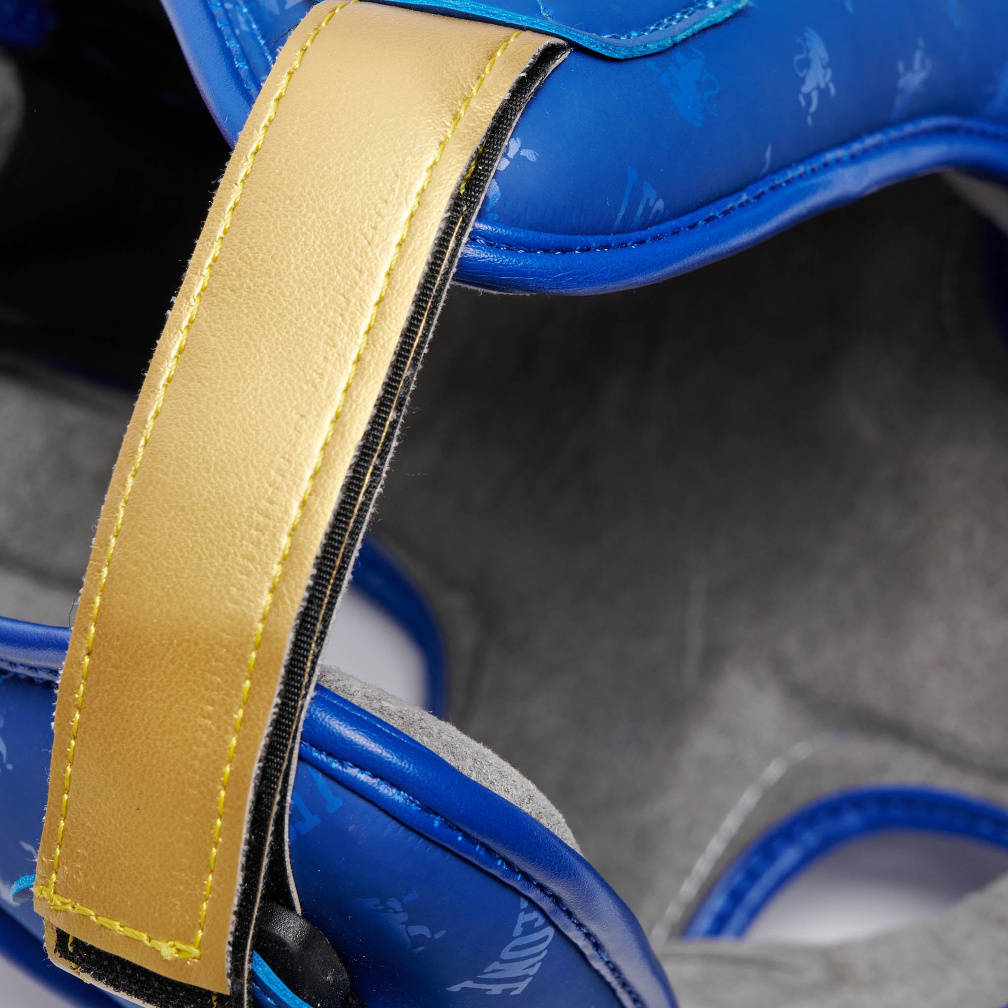 Leone 1947 DNA Headgear - Blue златиста лента