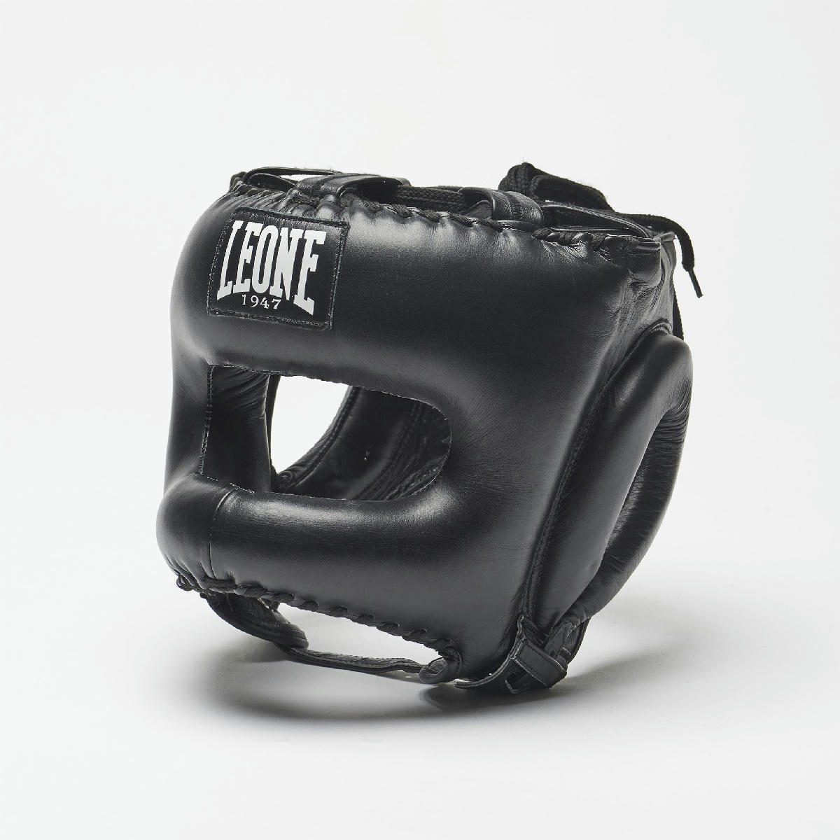 Leone 1947 The Greatest Headgear
