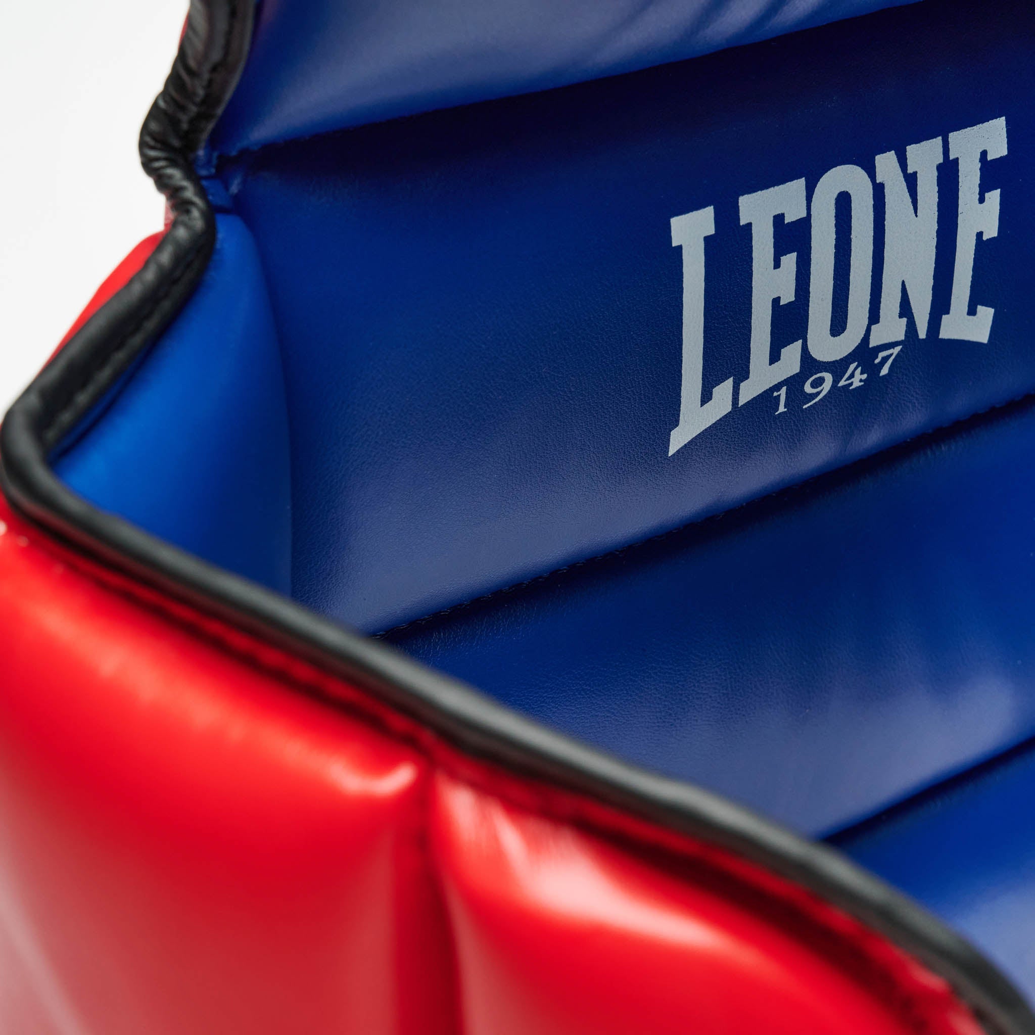 Leone 1947 Body Protector вътрешна част с лого
