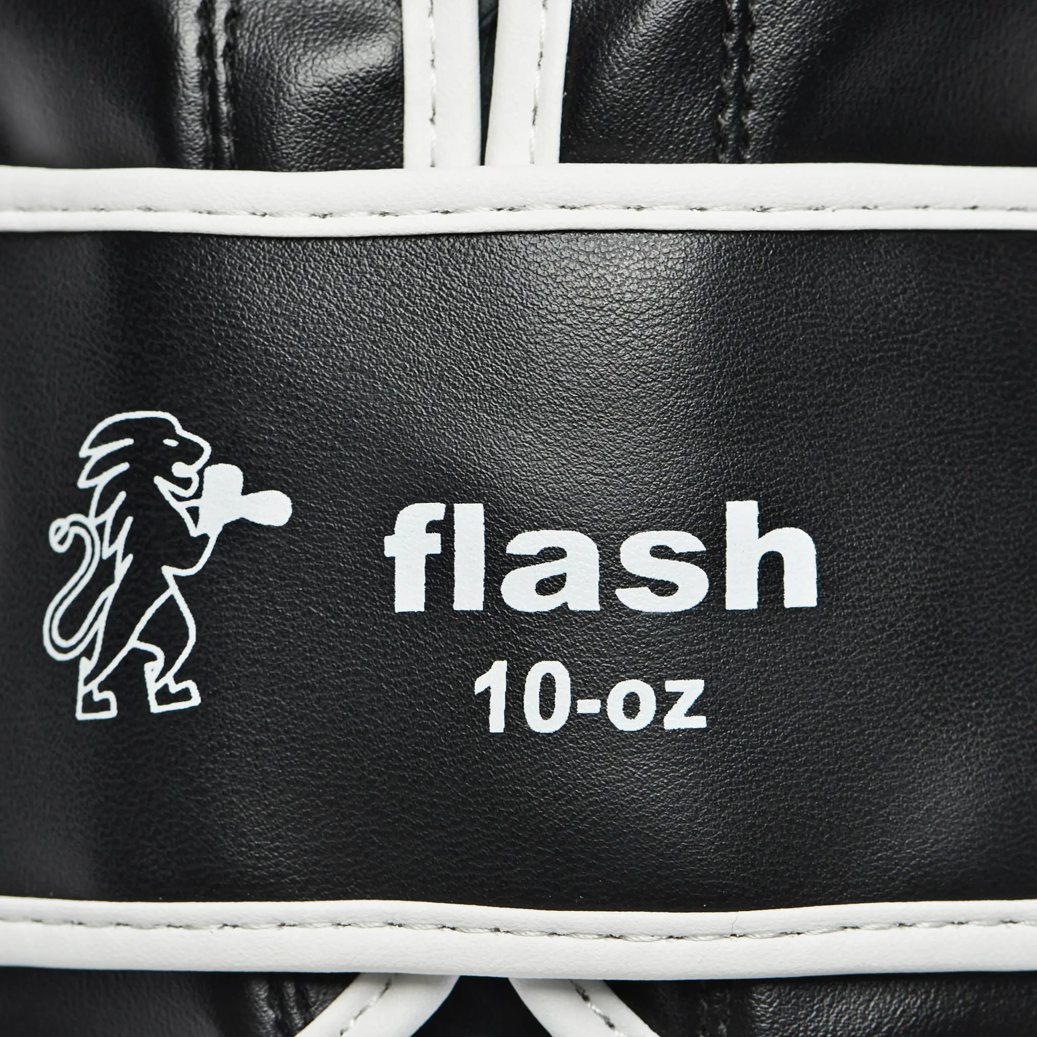 Leone - Flash Boxing Gloves GN083 / Black преден изглед detalil
