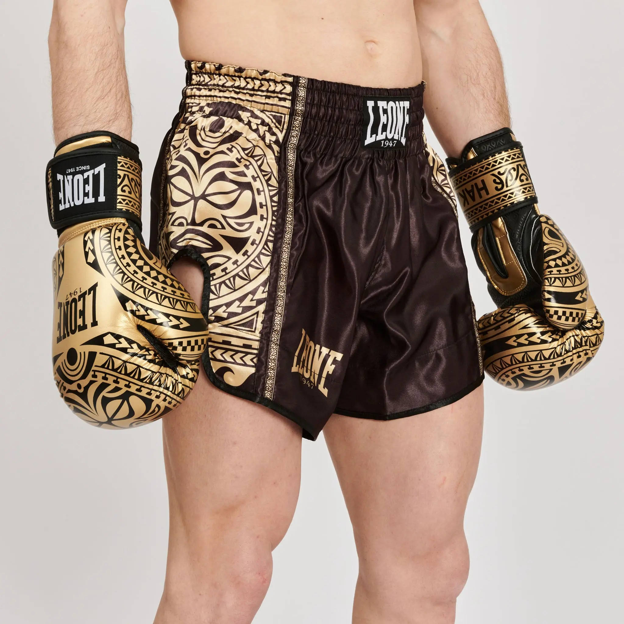 Leone - HAKA KICK SHORTS - Муай Тай Шорти - AB968 детайл отстрани