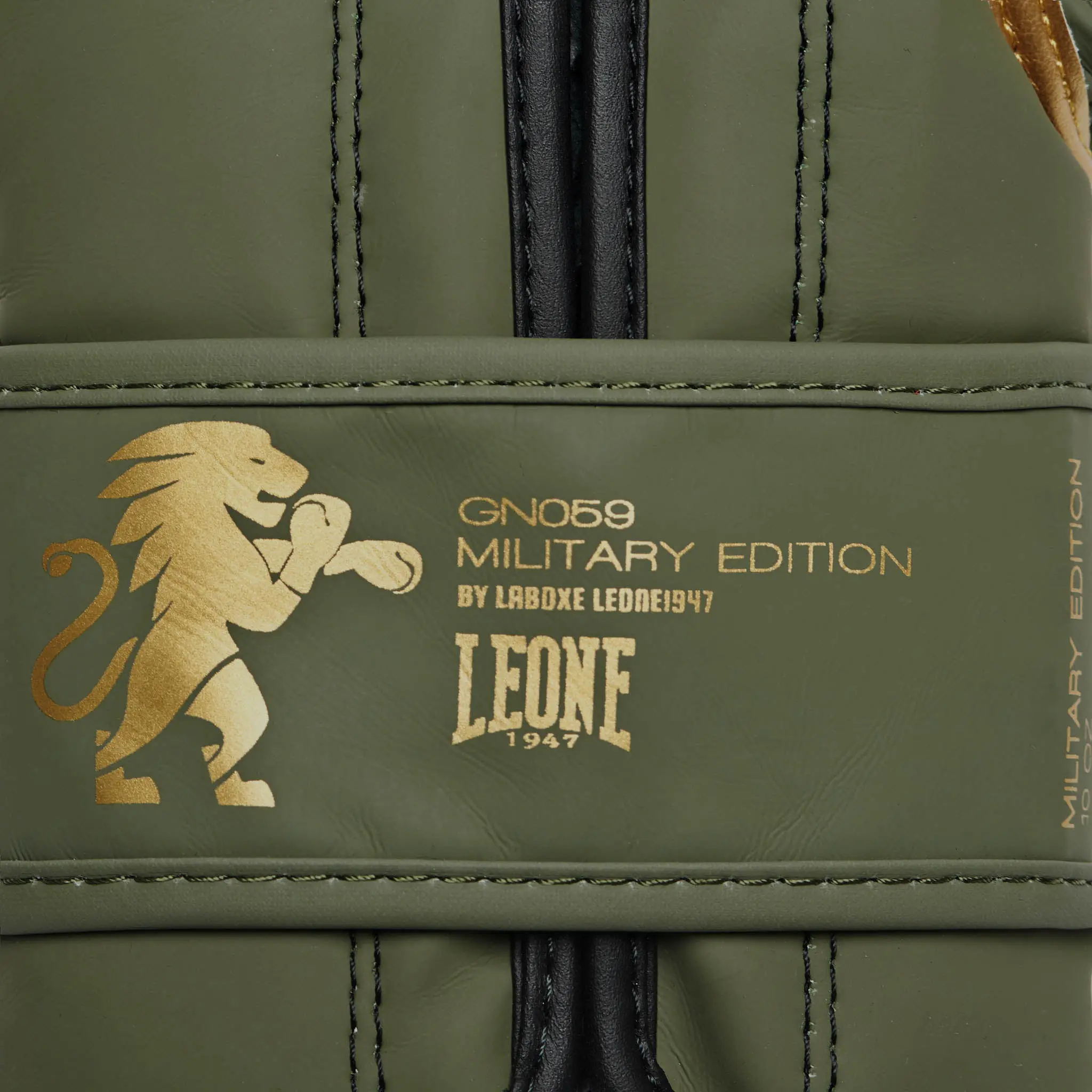 Leone - MILITARY EDITION BOXING GLOVES GN059G / Green етикет