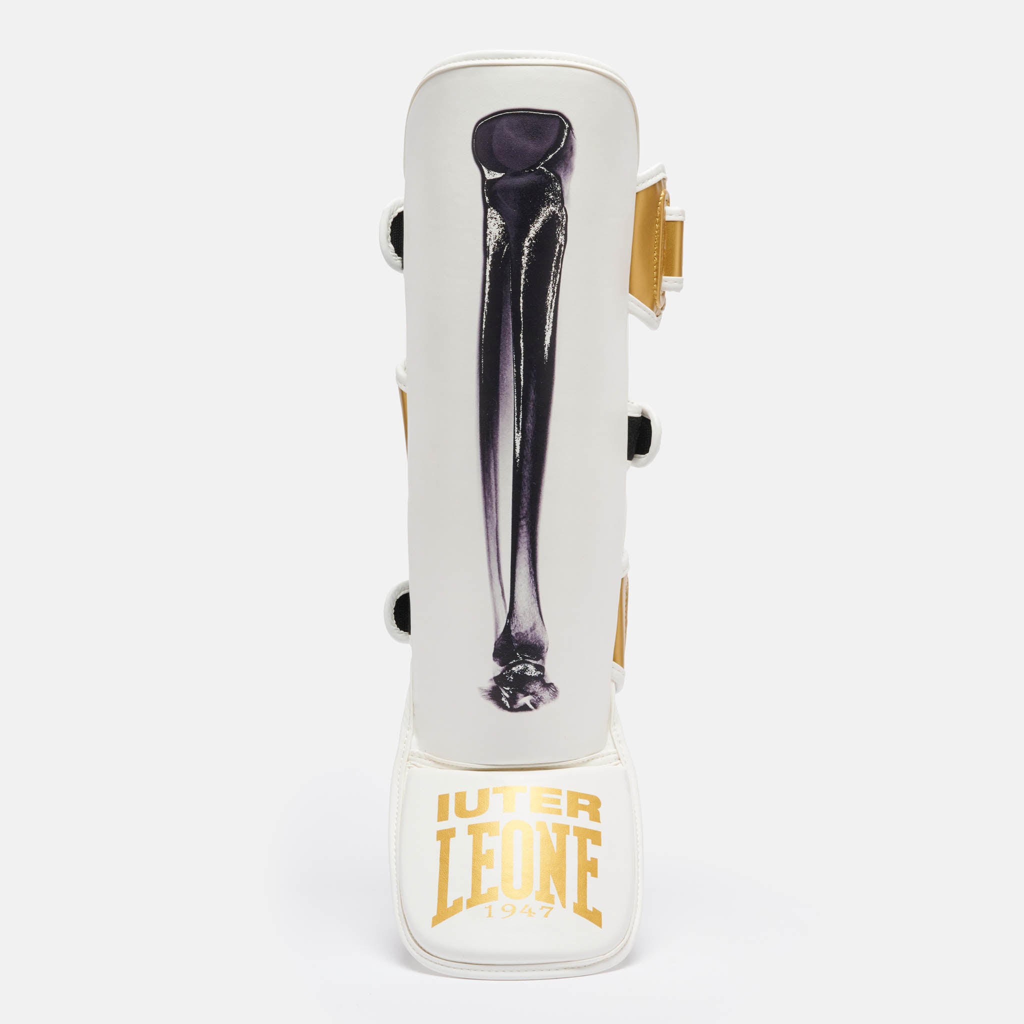 Leone 1947 Leone x Iuter Shin Guards - White предна част с дизайн