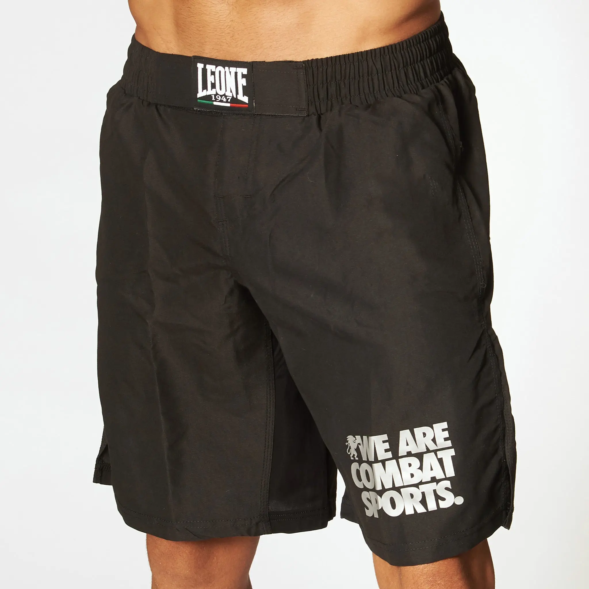 Leone Шорти - BASIC MMA SHORTS - AB795 преден изглед с лого