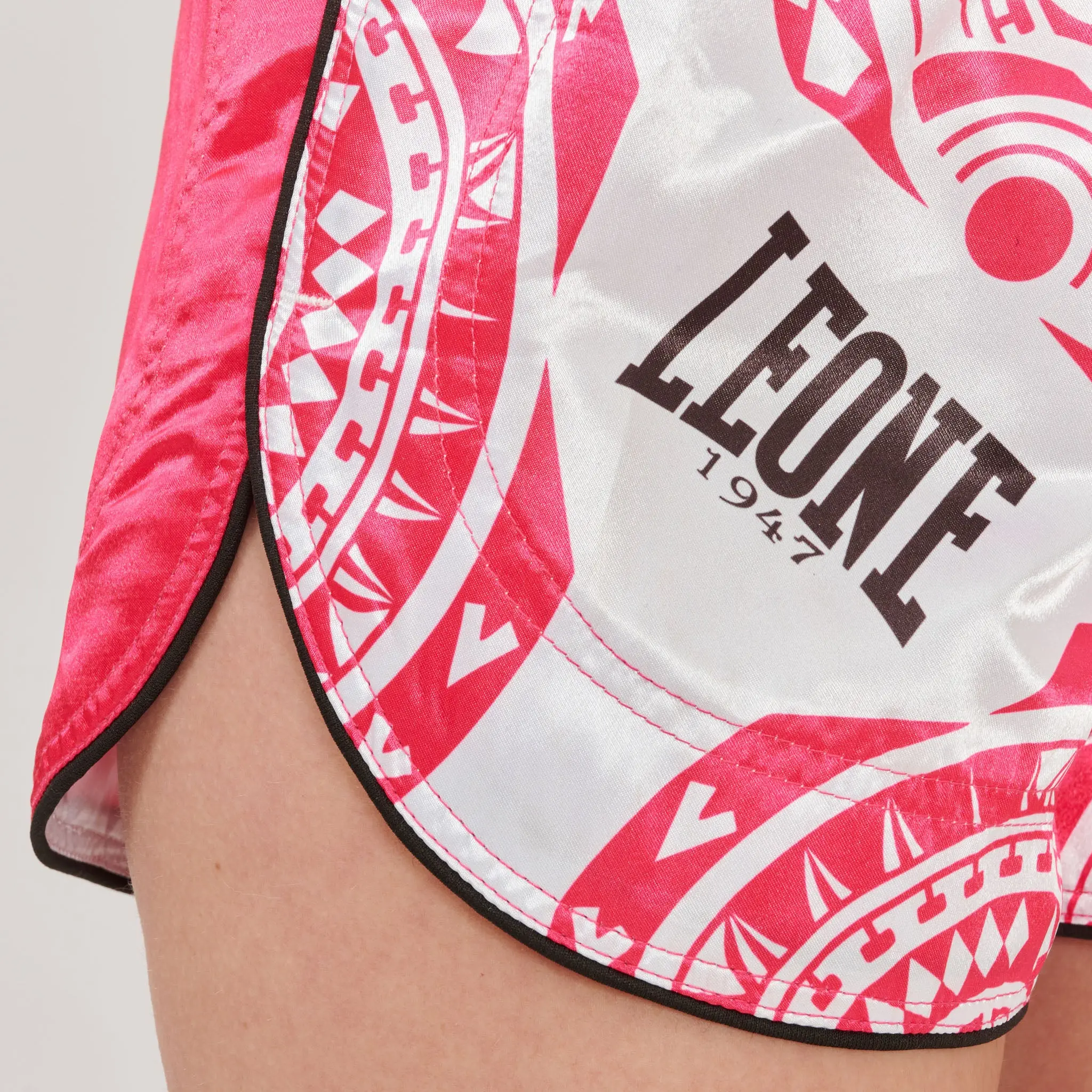 Leone - HAKA KICK SHORTS - Муай Тай Шорти - Pink - AB811, горен десен край