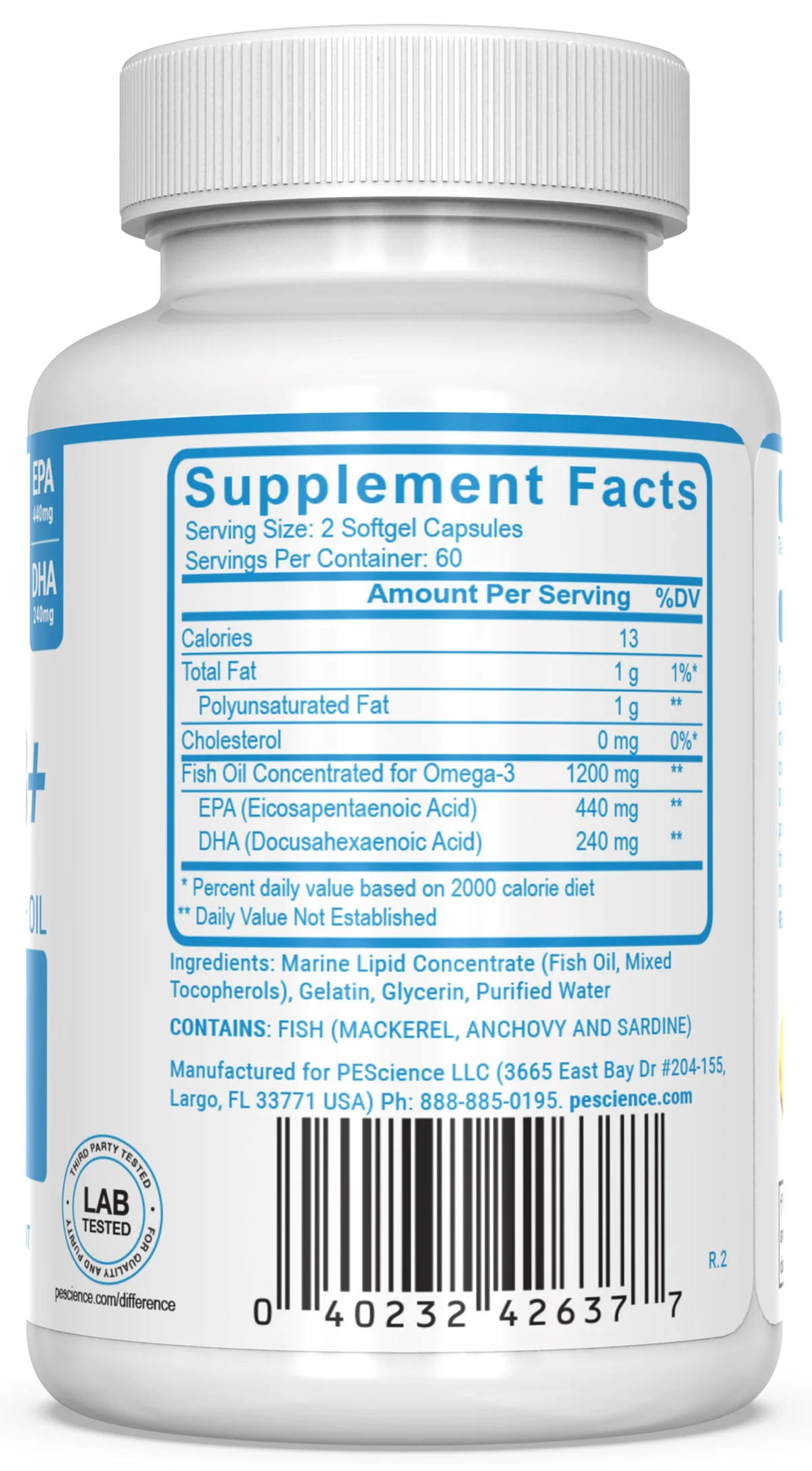 Близка снимка на PEScience Omega-3+ меки капсули, показваща малкия им размер
