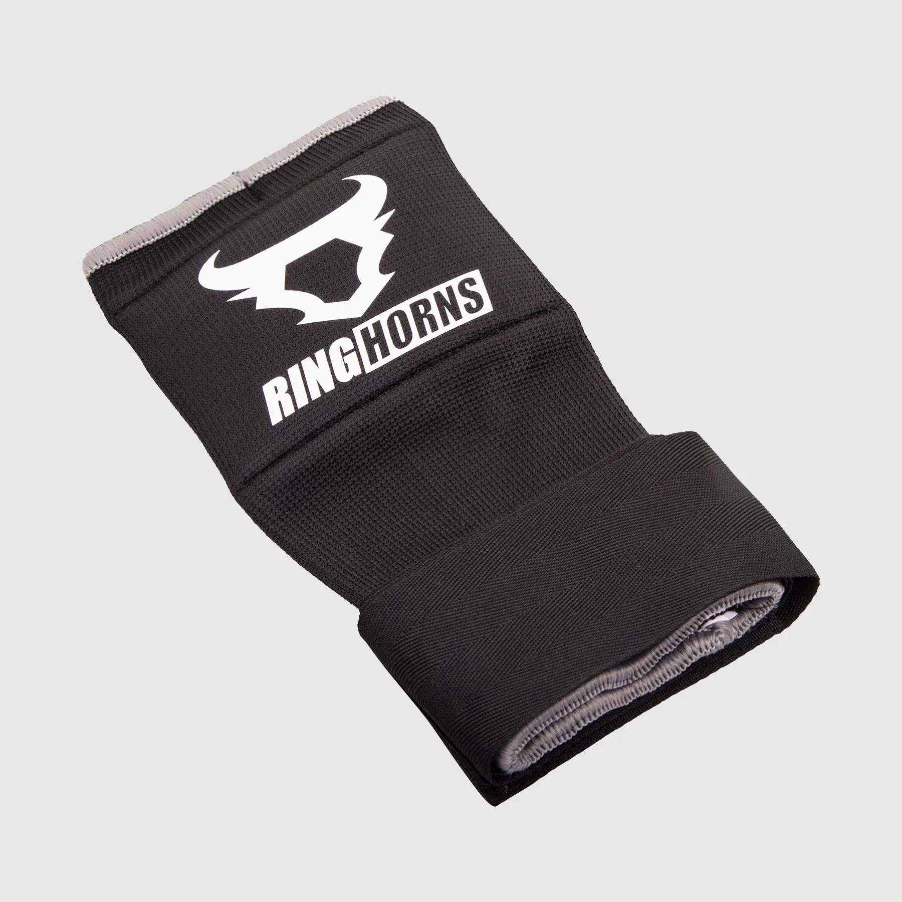Ringhorns Charger by Venum Hand Wraps - Black сгънут