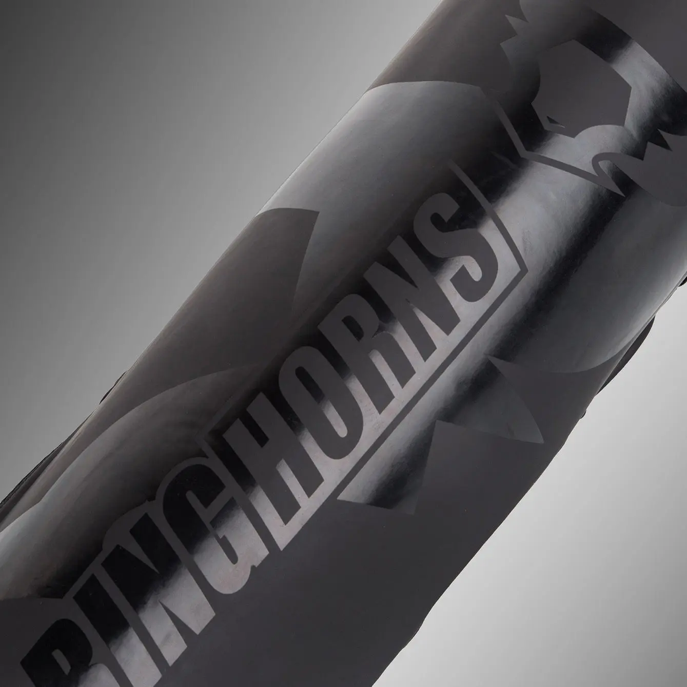 Ringhorns Charger by Venum Shin Guards and Foot Protectors - Black/Black детайл
