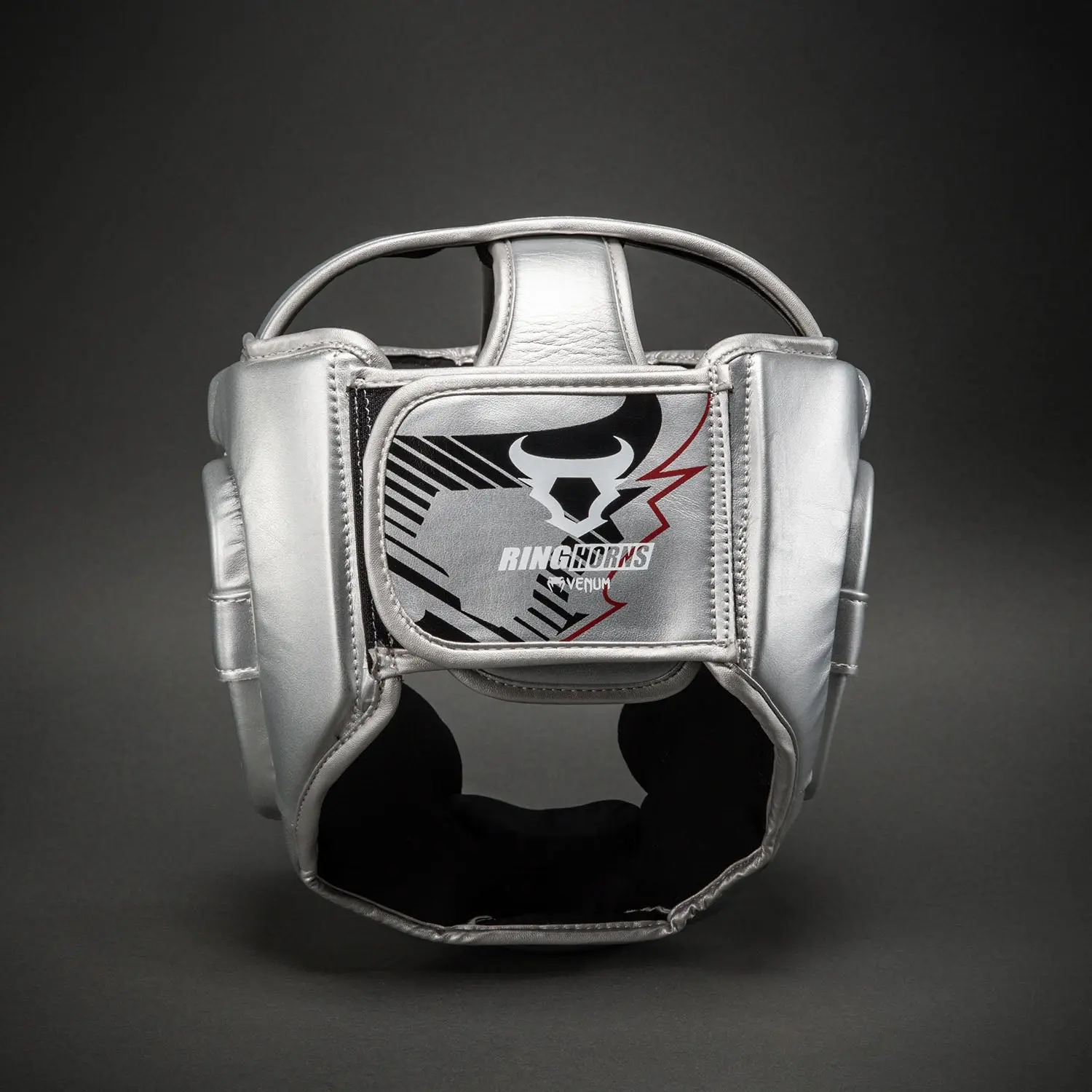 Ringhorns Charger by Venum Headgear- Silver/Black табела с логото