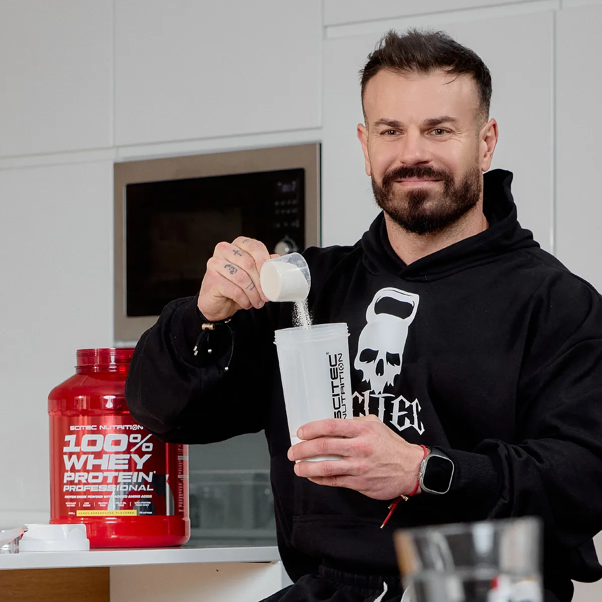 Опаковка на Scitec Nutrition 100% Whey Protein Professional с вкус на шоколад-бисквитки и сметана, 2,35 кг
