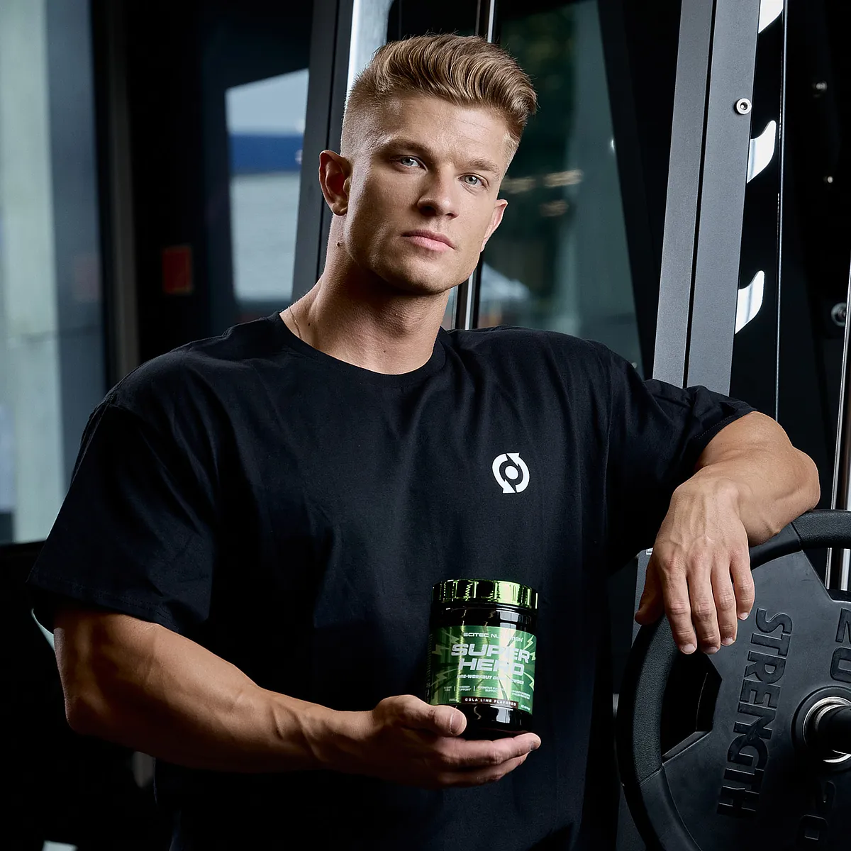 Scitec Nutrition Superhero (285 гр.) вкус кола-лайм, близък план