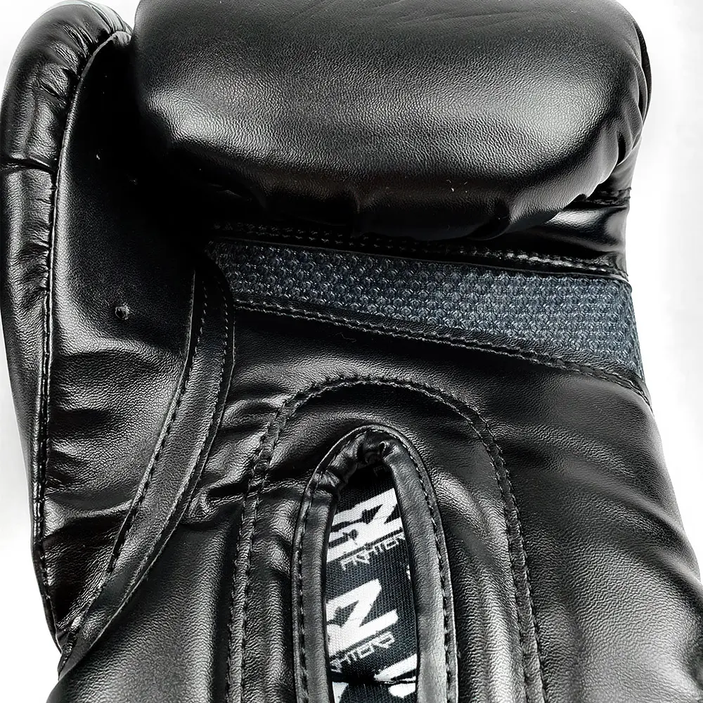 SZ Fighters – Боксови ръкавици изкуствена кожа – Thunder Black, детайл с лого