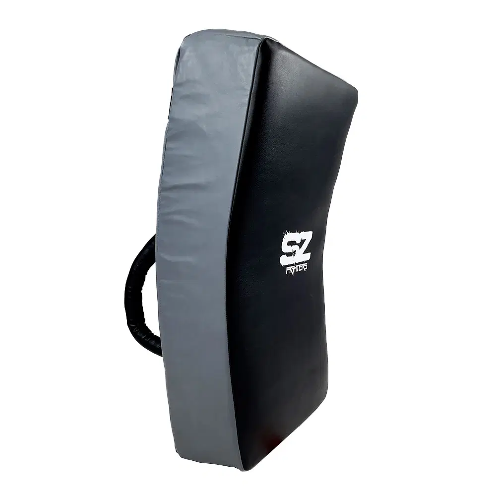 SZ Fighters – Kick Shield 65*36*13 cm преден изглед