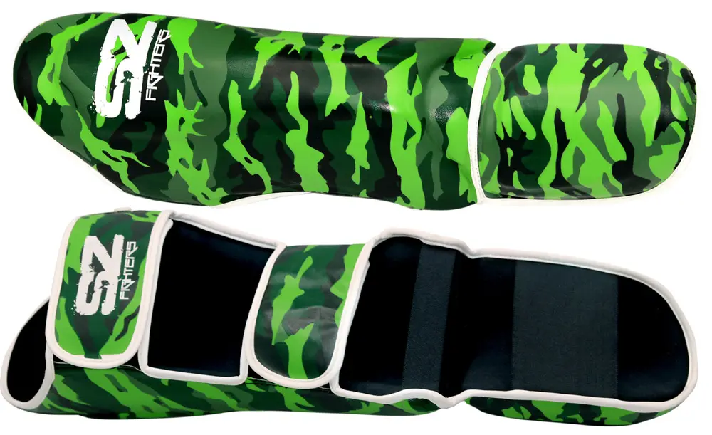 SZ Fighters – Тай Протектори за Крака Camo – Green, страничен изглед