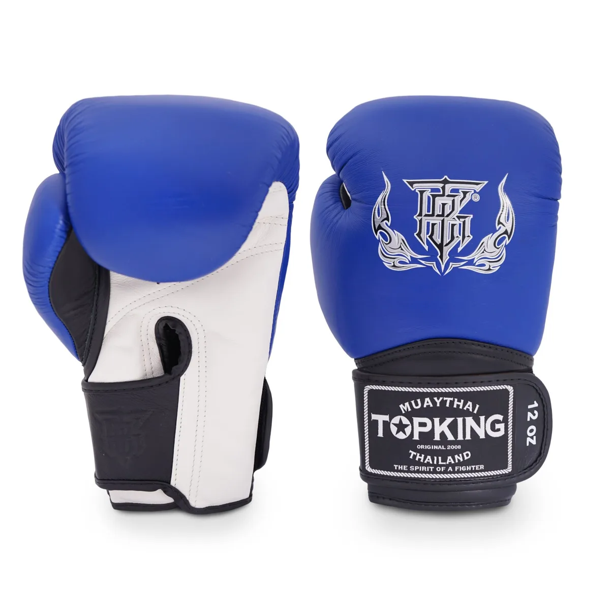 Боксови ръкавици Top King WHITE BLUE BLACK SUPER отпред, с ясно видими цветове бяло, синьо и черно и логото на марката.