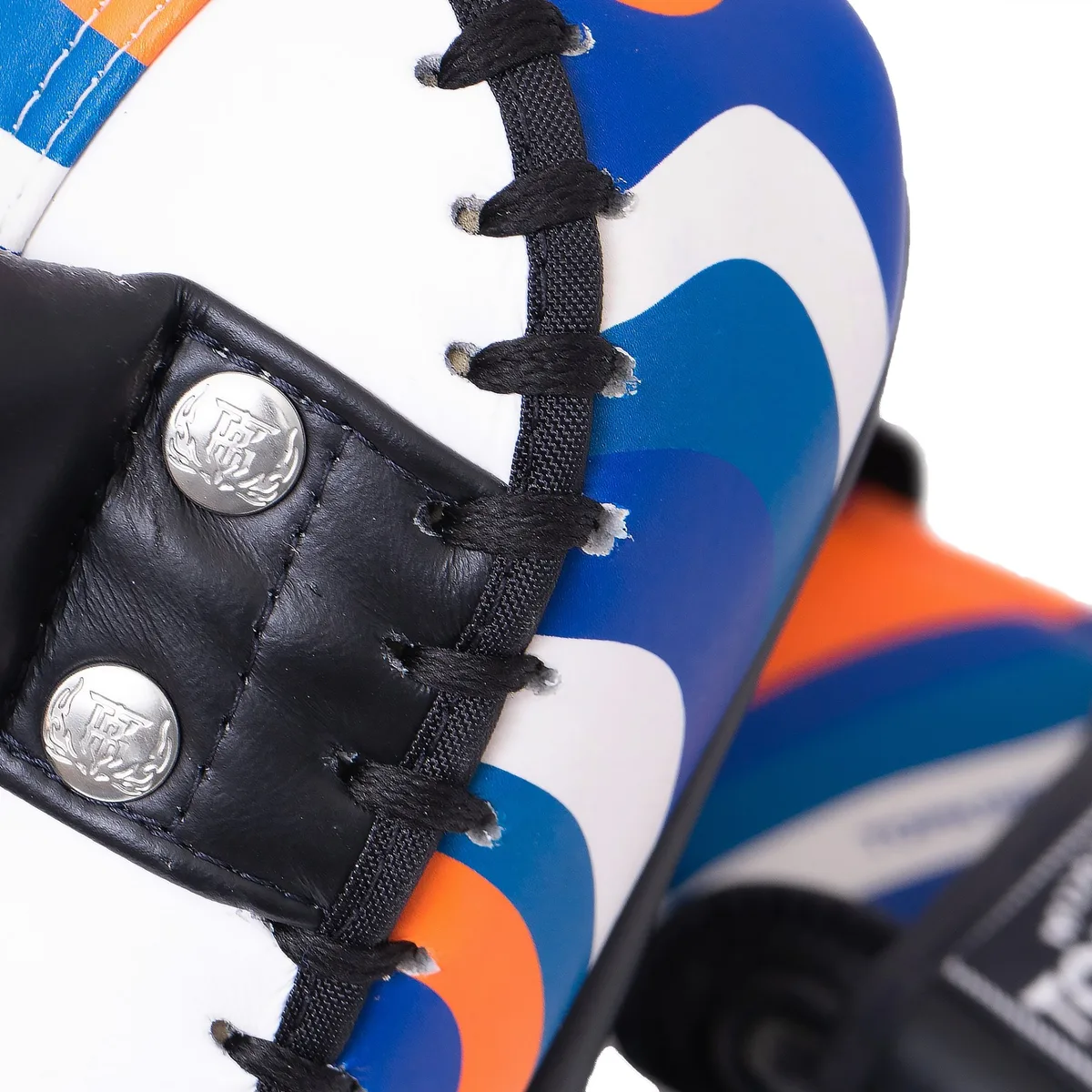 TOPKING KICKING PADS BLUE LAVA – Комплект от две лапи