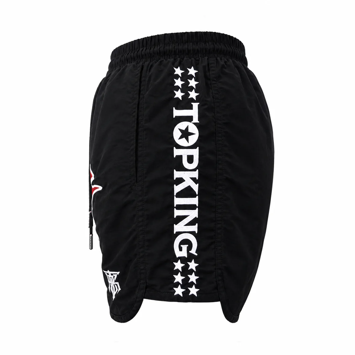 Детайлна снимка на черните шорти TOPKING LIFESTYLE SHORTS BLACK 104, показваща материята и логото на Top King.