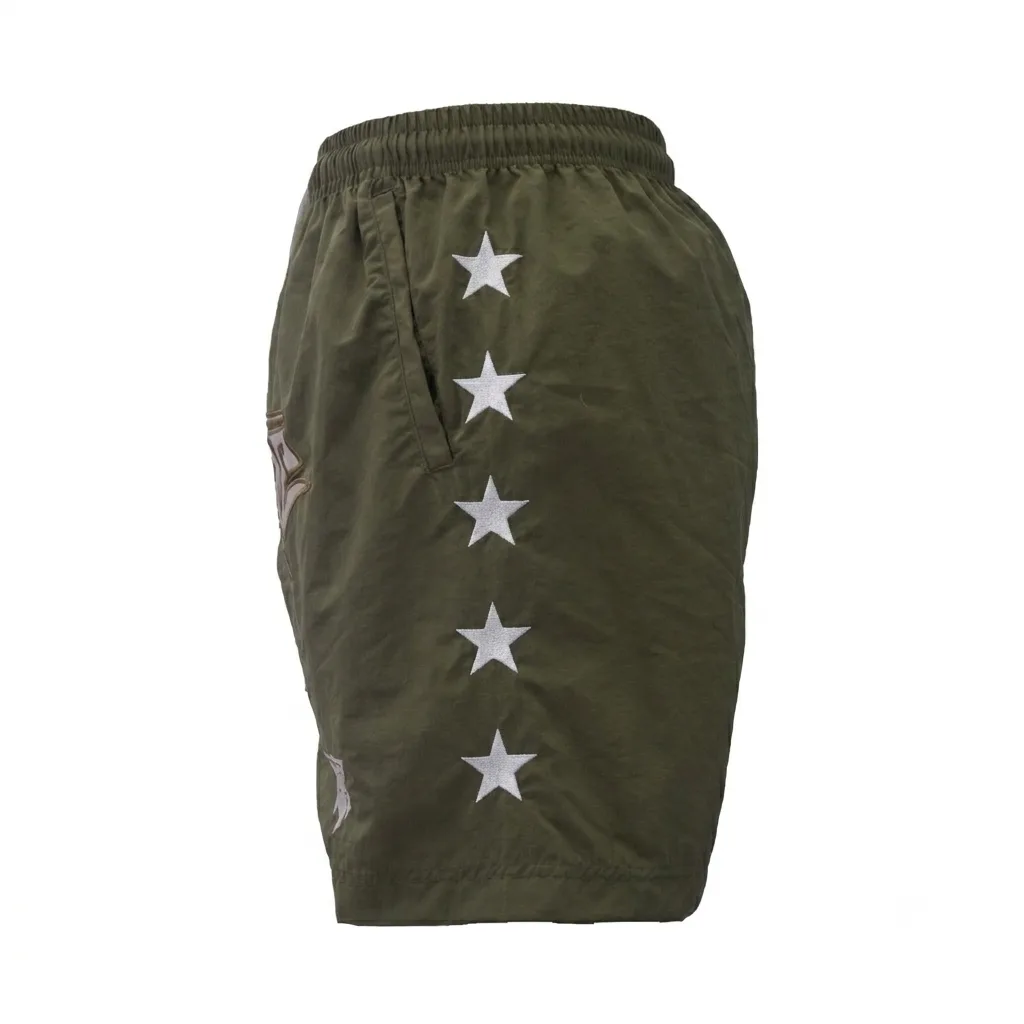 Задна част на късите панталони Top King Lifestyle Khaki 103, подчертаваща кройката и общия дизайн.