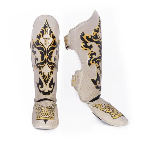 Бежови протектори за крака Top King Shin Guards Kanok, показани отпред