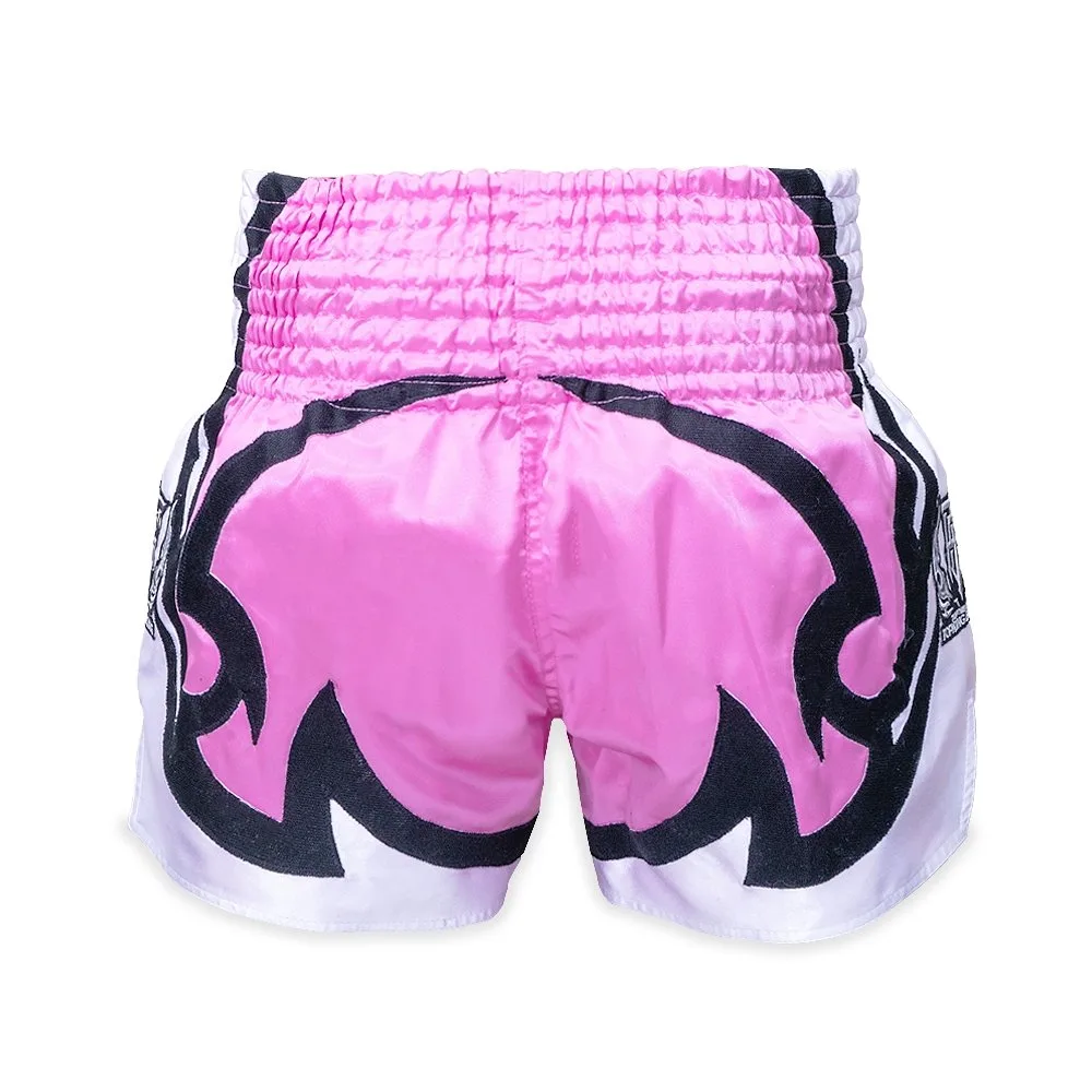 TOPKING THAI BOXING SHORTS 052 – изглед отзад на шортите, подчертаващ кройката и еластичния колан