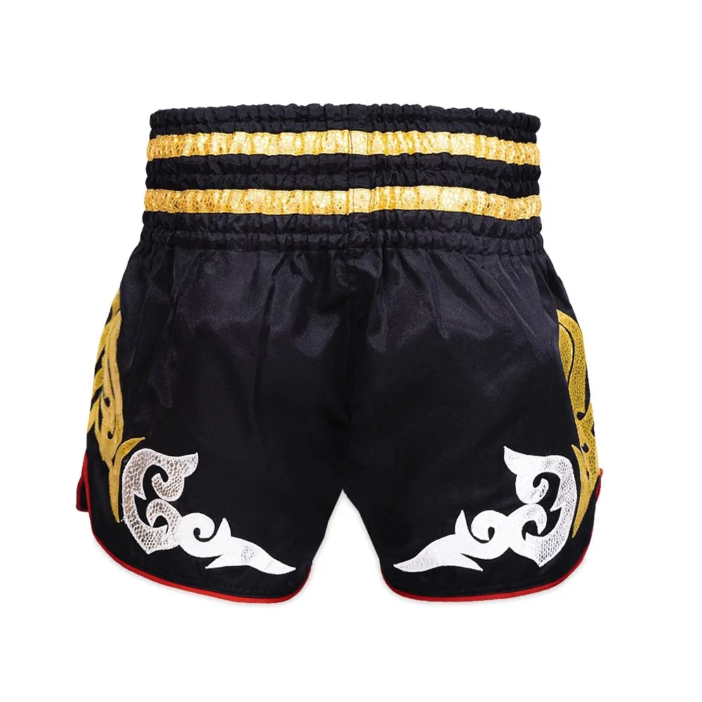 Заден изглед на TOPKING THAI BOXING SHORTS 056, показващ общата форма и спецификите на модела.