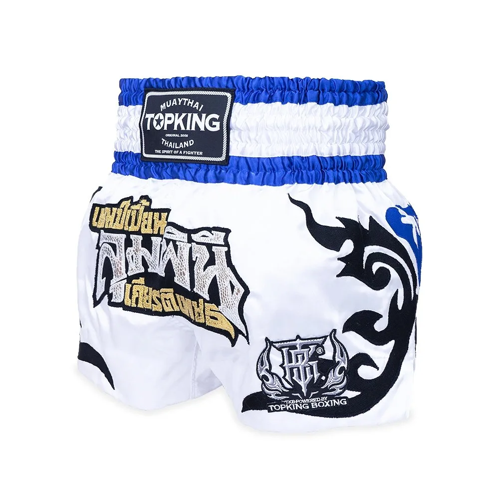 TOPKING THAI BOXING SHORTS 076 в близък план, показващ детайли на материята и шевовете