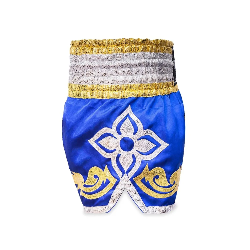 TOPKING THAI BOXING SHORTS 093, изглед отстрани, демонстриращ широките крачоли и свободната кройка.