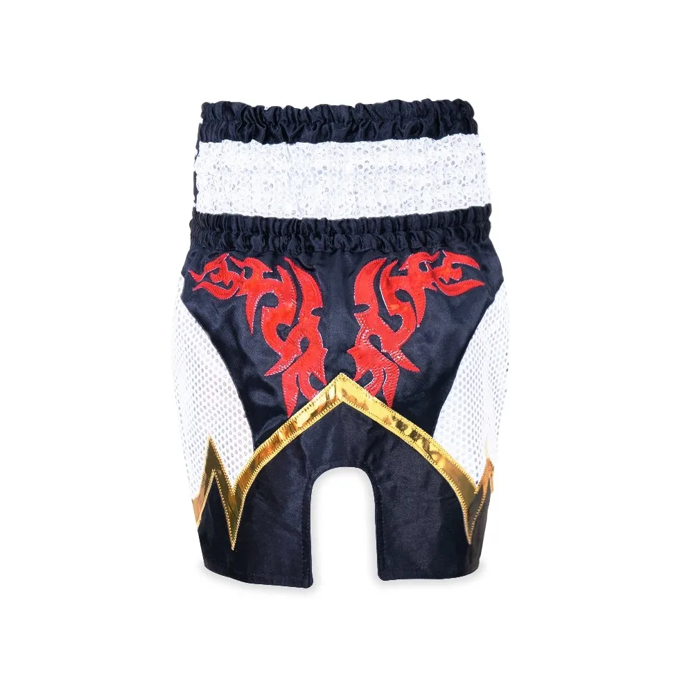 TOPKING THAI BOXING SHORTS 105 – изглед отстрани, показващ свободната кройка