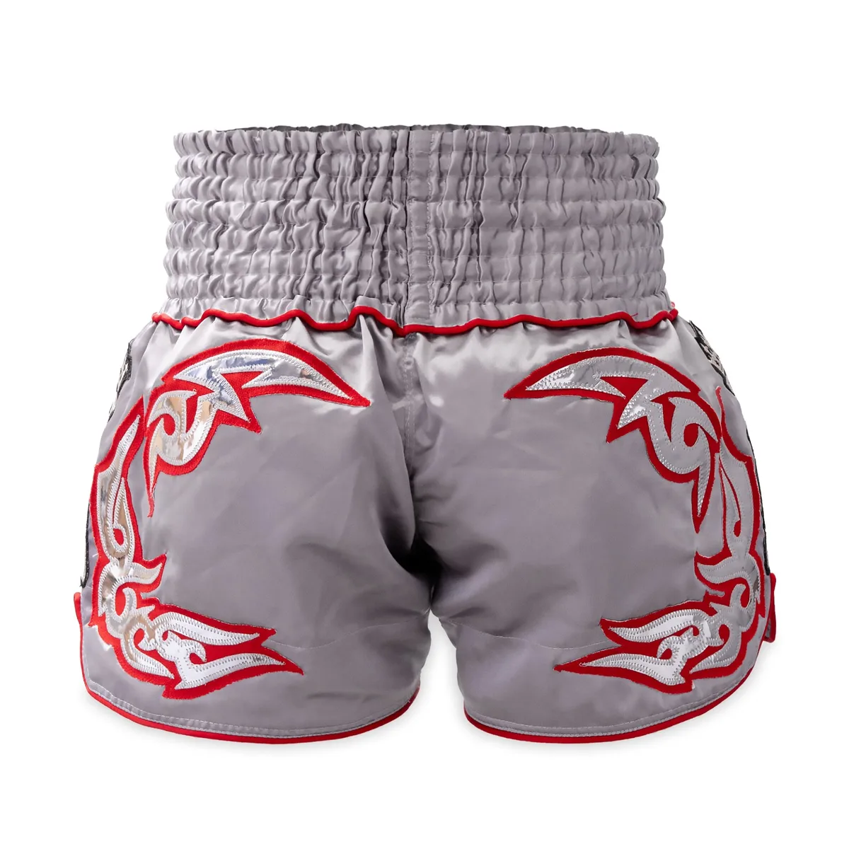 TOPKING THAI BOXING SHORTS 121 – изглед отзад, подчертаващ свободния дизайн