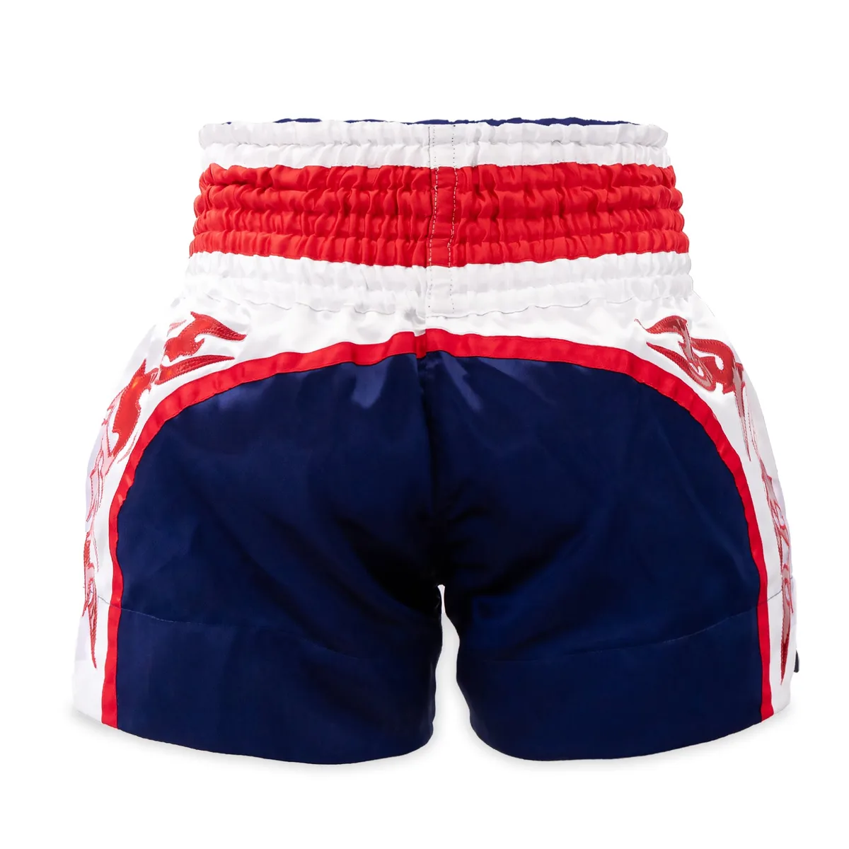 Заден изглед на шортите Top King Thai Boxing Shorts 124, демонстриращ цялостния силует и комфортното прилягане.