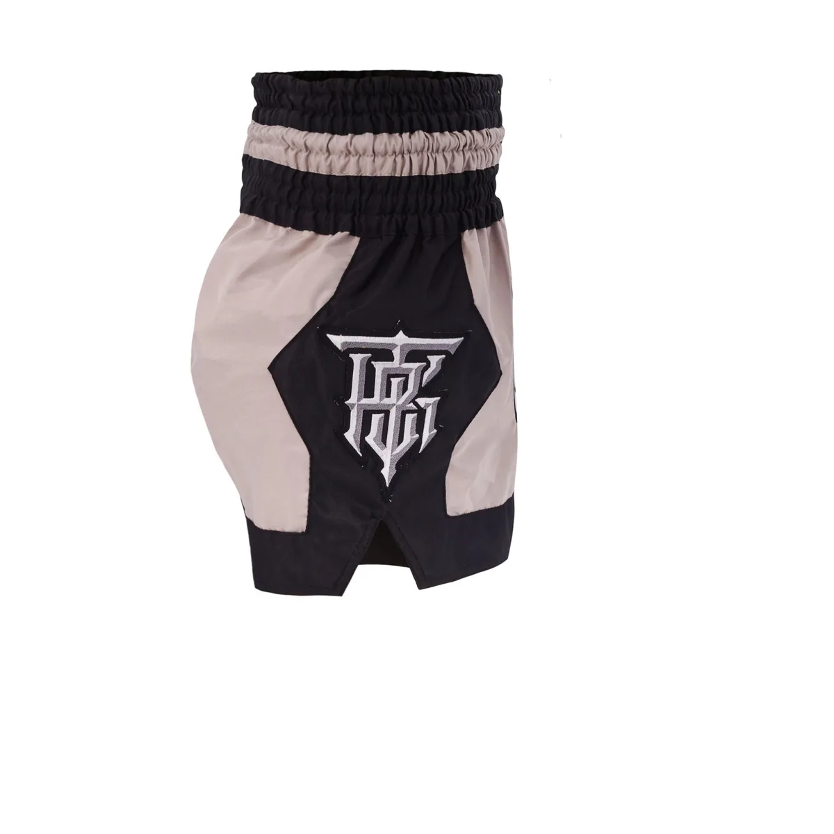 Страничен изглед на Top King Thai Boxing Shorts 221, демонстриращ свободната кройка и широките отвори на крачолите.