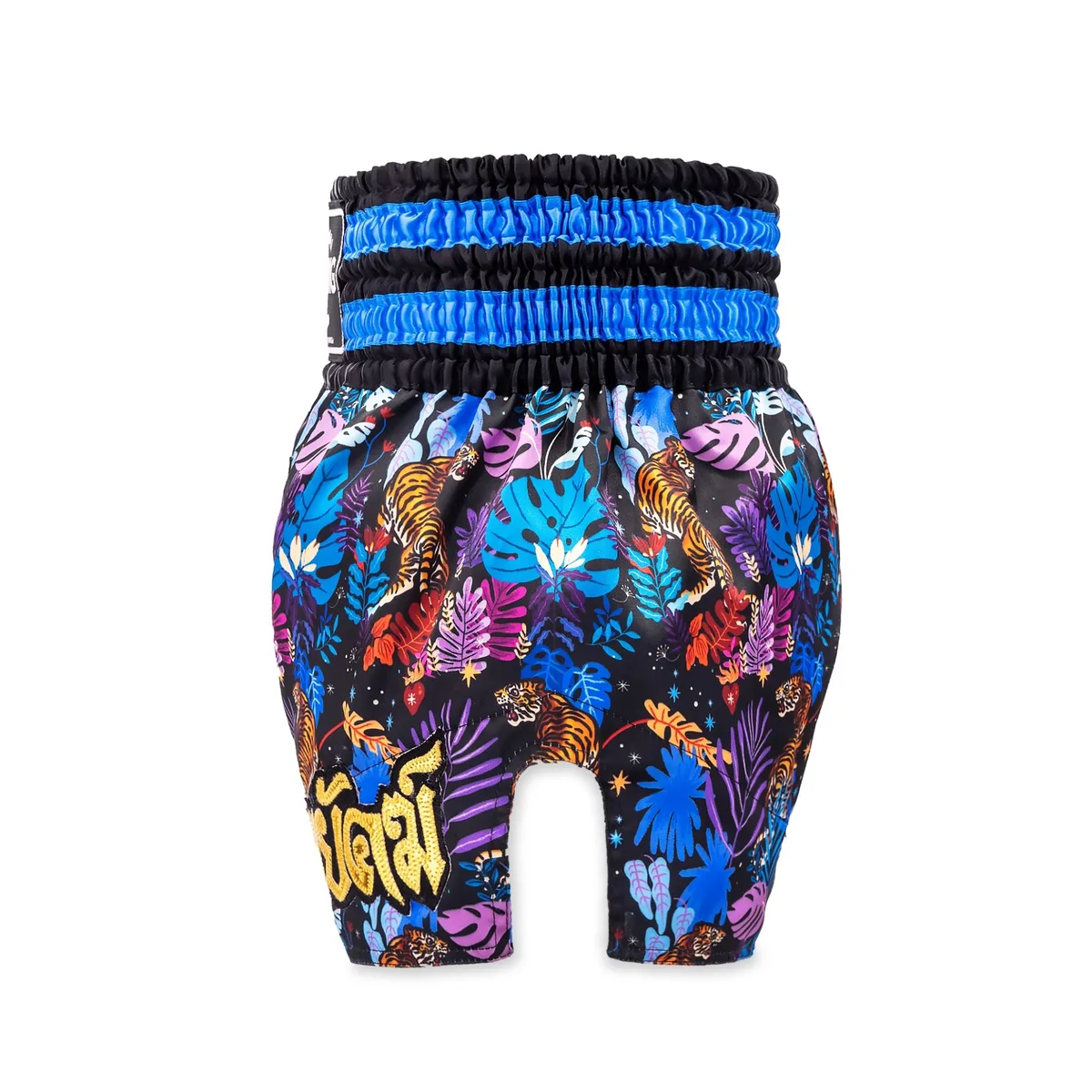 Близък план на детайл от шортите Top King Thai Boxing Shorts 262, показващ качеството на изработка и декоративните елементи.