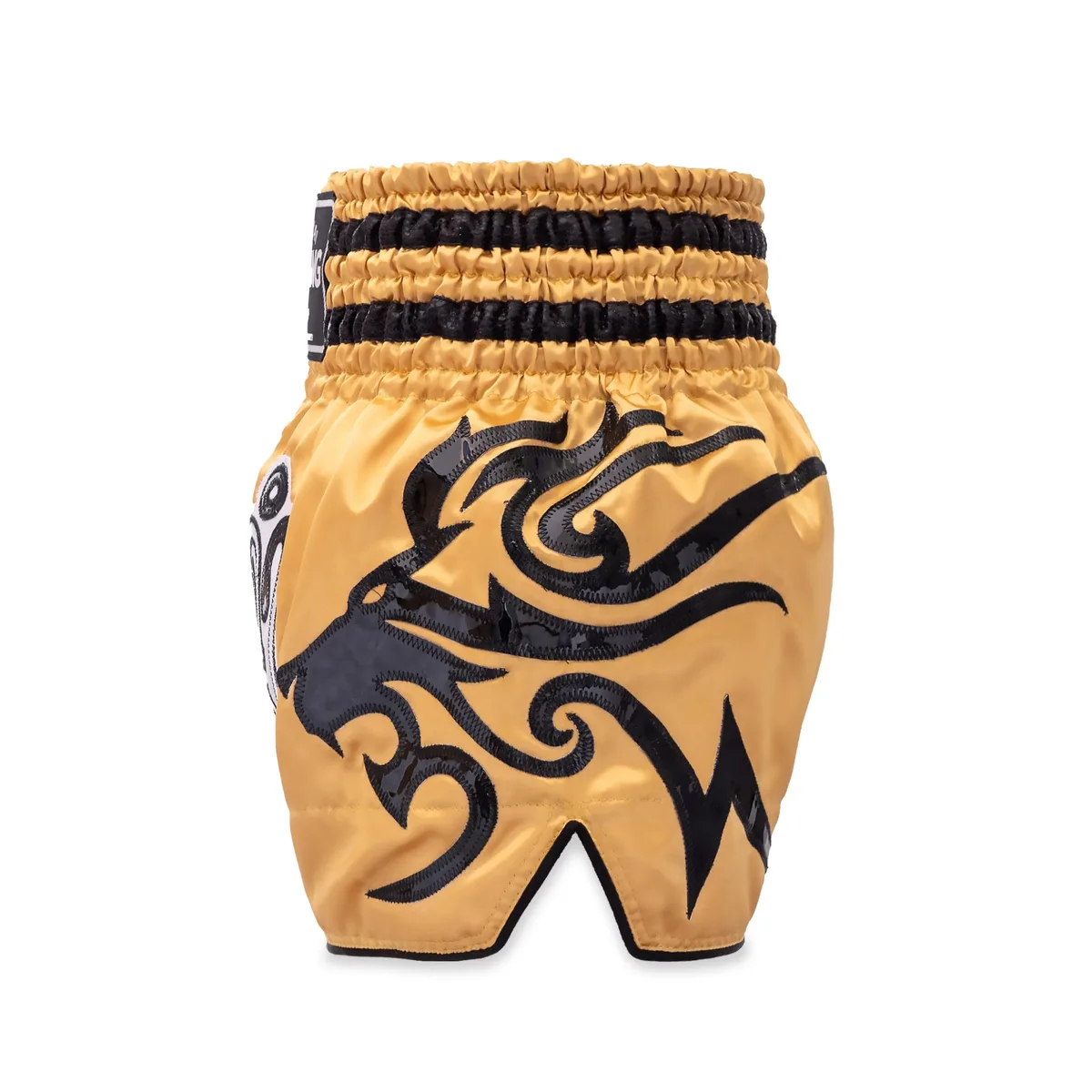 Страничен изглед на шорти TOPKING THAI BOXING SHORTS 265, подчертаващ кройката, осигуряваща свобода на движение.
