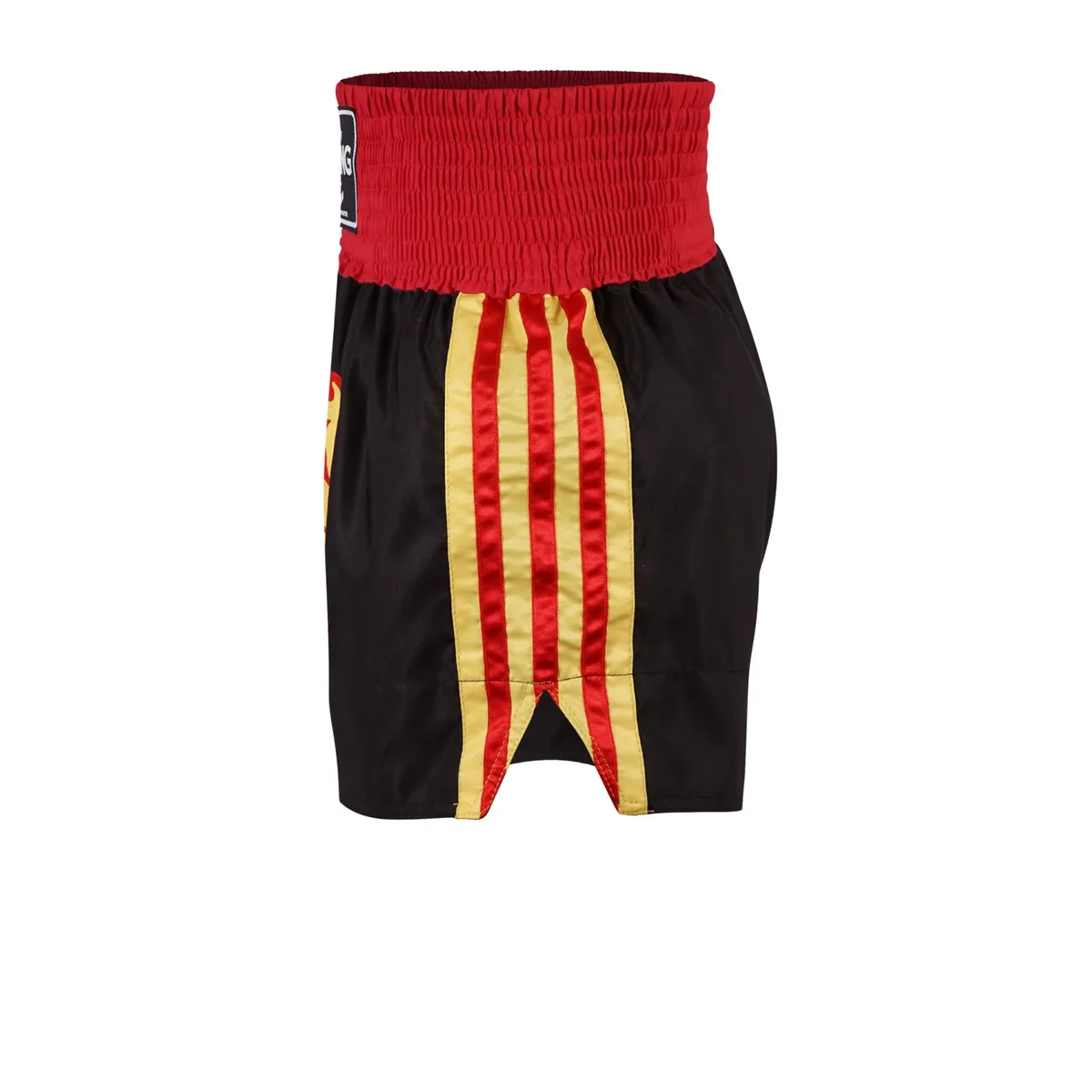 Страничен изглед на черни шорти Top King Thai Boxing Shorts, показващ кройката за свобода на движение