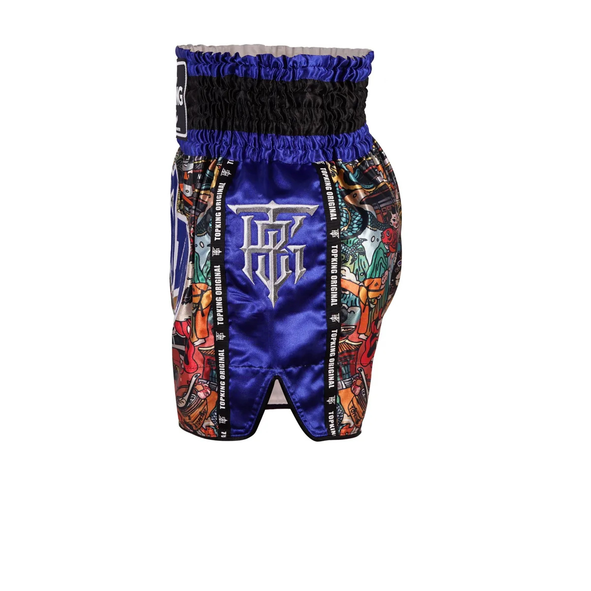 Детайлен изглед на синия шорт Top King Thai Boxing Shorts Blue 226, акцент върху шевове и емблема