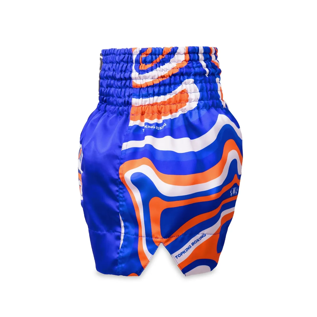 Изглед отстрани на сините шорти за муай тай Top King Thai Boxing Shorts Blue 252, подчертаващ кройката за свобода на движение