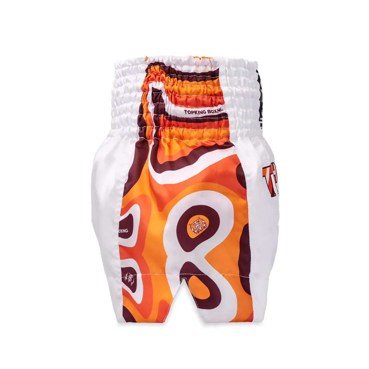 Оранжеви шорти Top King Thai Boxing Shorts Orange 261, показани отстрани, изтъквайки кройката за свобода на движение.