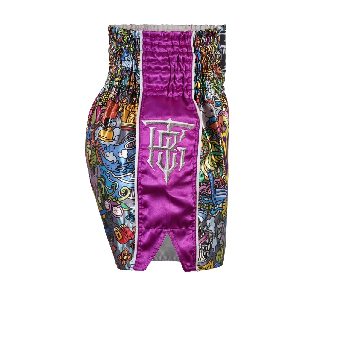 Шорти Top King Thai Boxing Shorts Purple 225, страничен изглед, показващ широката кройка за свобода на движение.
