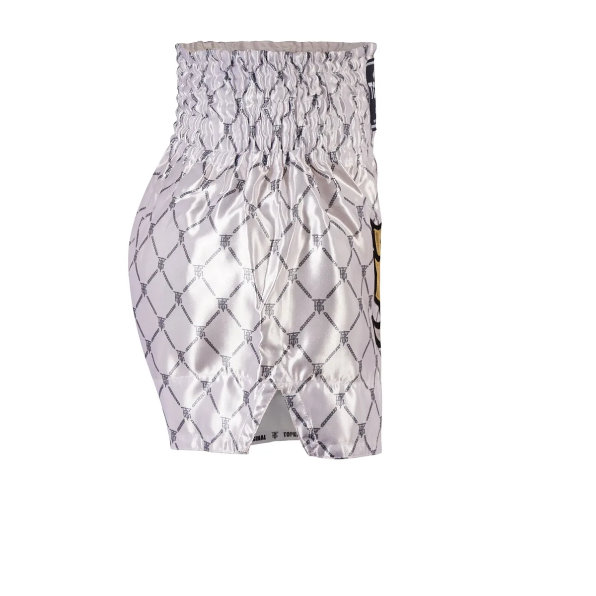 TOPKING THAI BOXING SHORTS WHITE SILVER 213 – детайлен изглед на колана и бродериите, подчертаващ качеството на изработка.